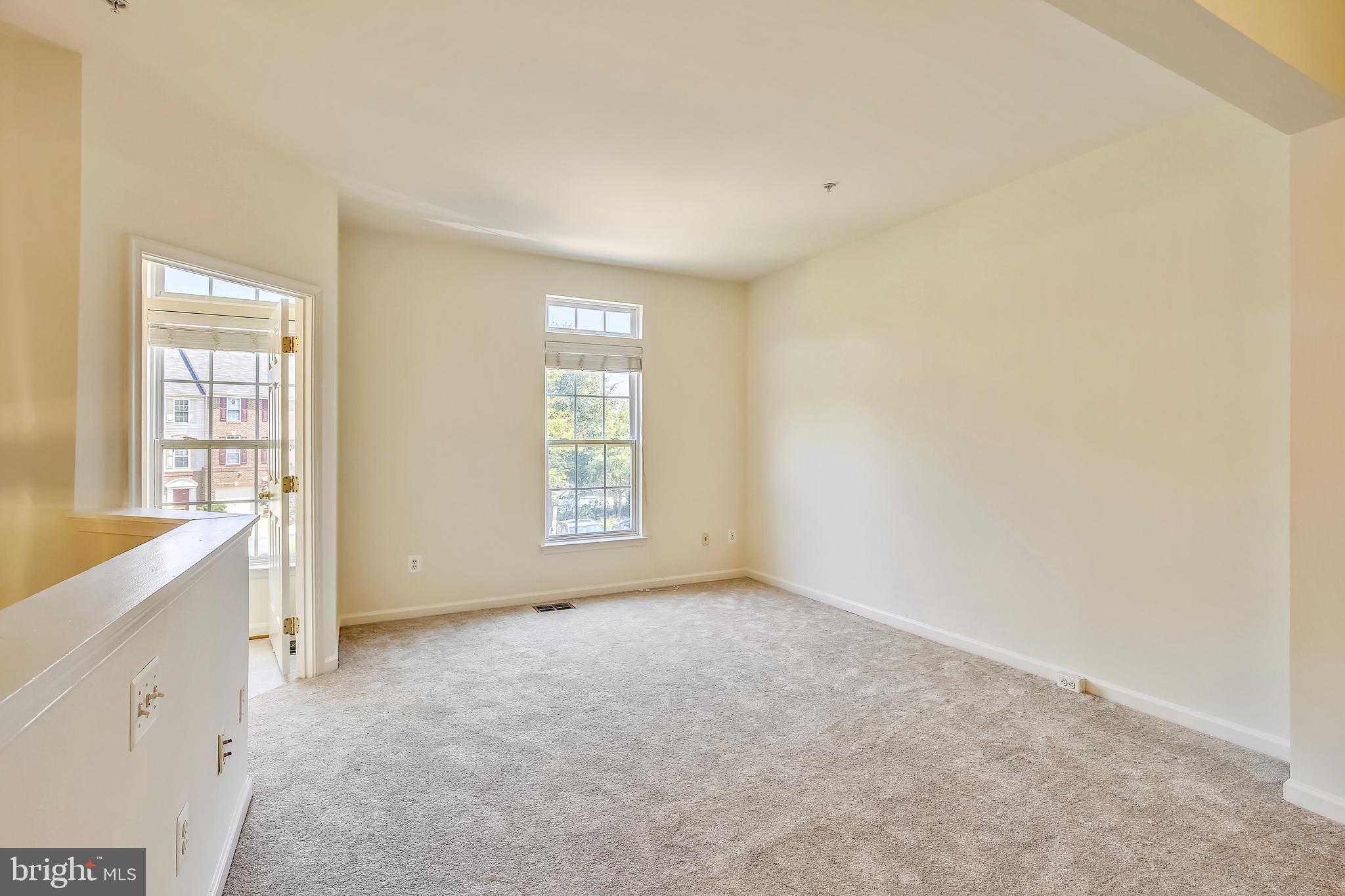 HUNTINGTON GROVE - Residential Lease