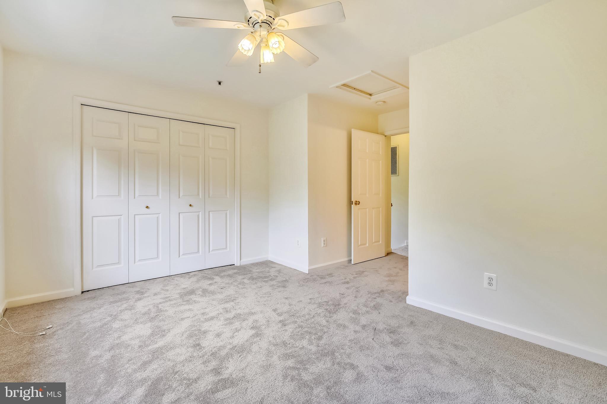 HUNTINGTON GROVE - Residential Lease