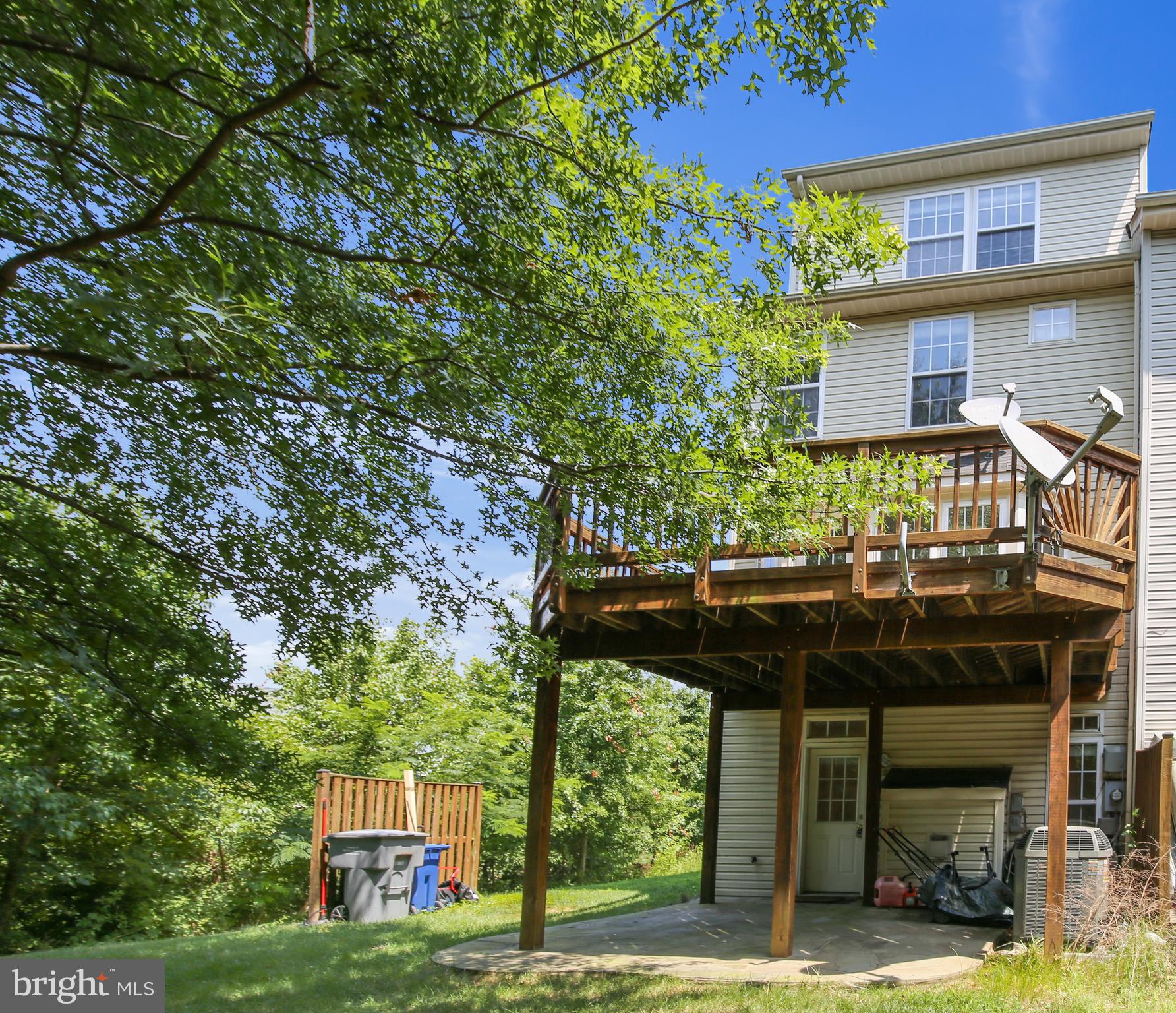 HUNTINGTON GROVE - Residential Lease