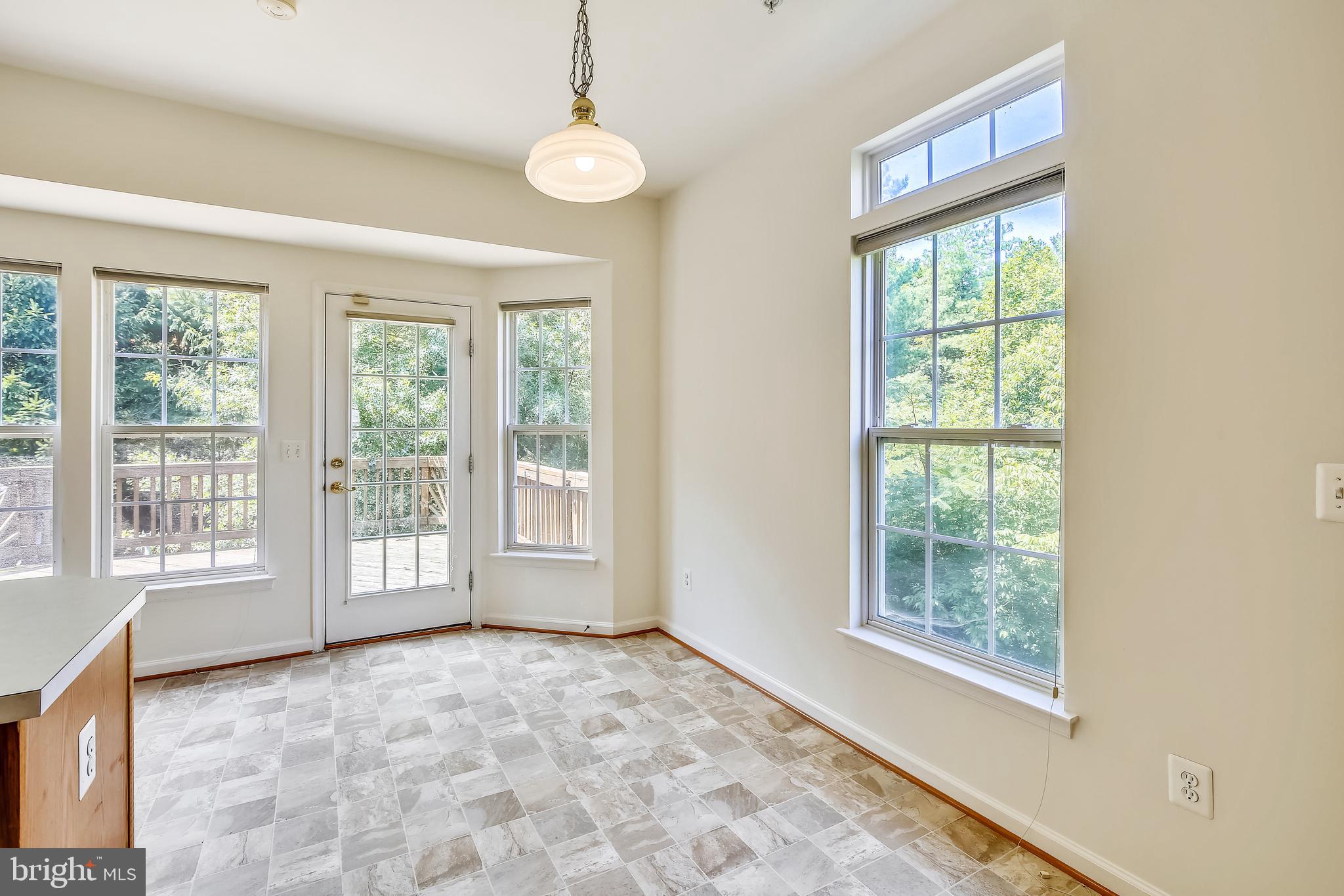 HUNTINGTON GROVE - Residential Lease