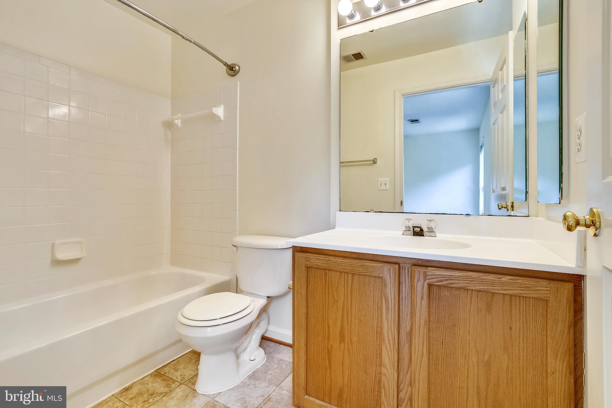 HUNTINGTON GROVE - Residential Lease