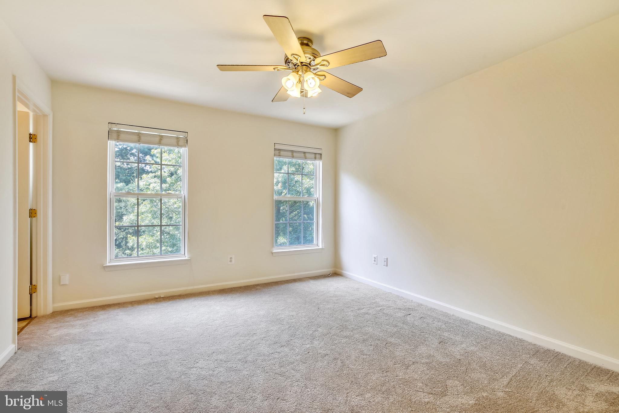 HUNTINGTON GROVE - Residential Lease