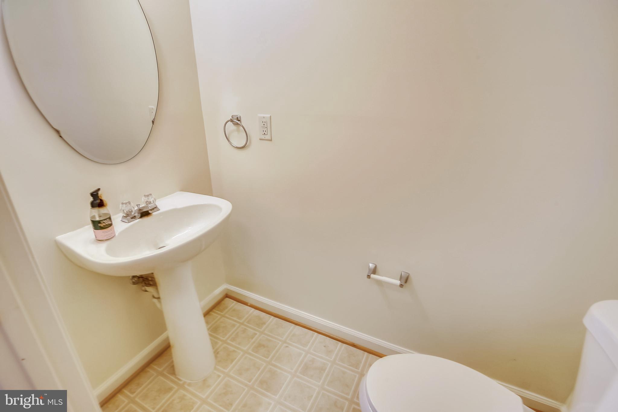 HUNTINGTON GROVE - Residential Lease