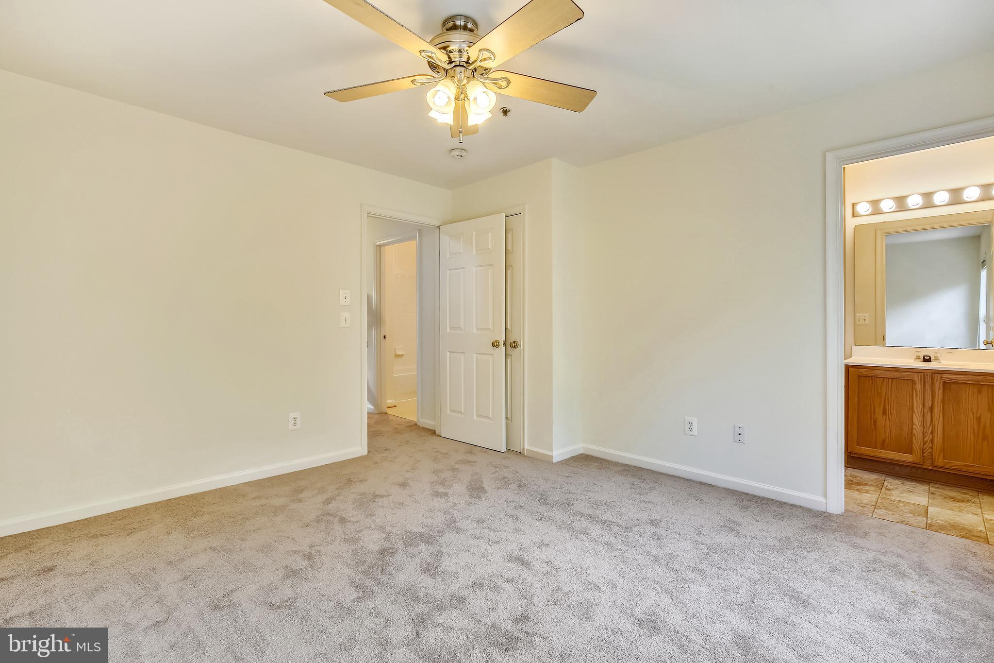 HUNTINGTON GROVE - Residential Lease