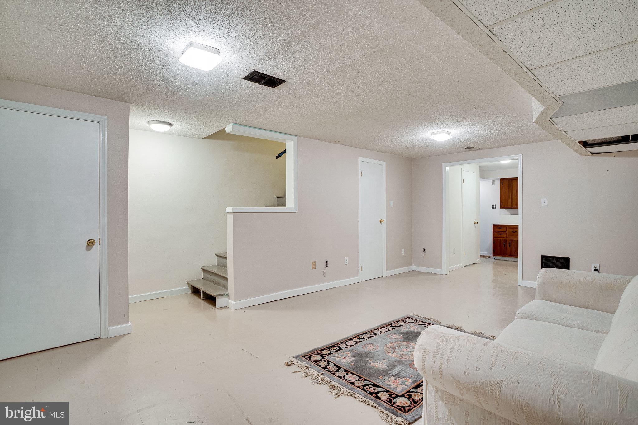 CHURCH COURTS - Residential