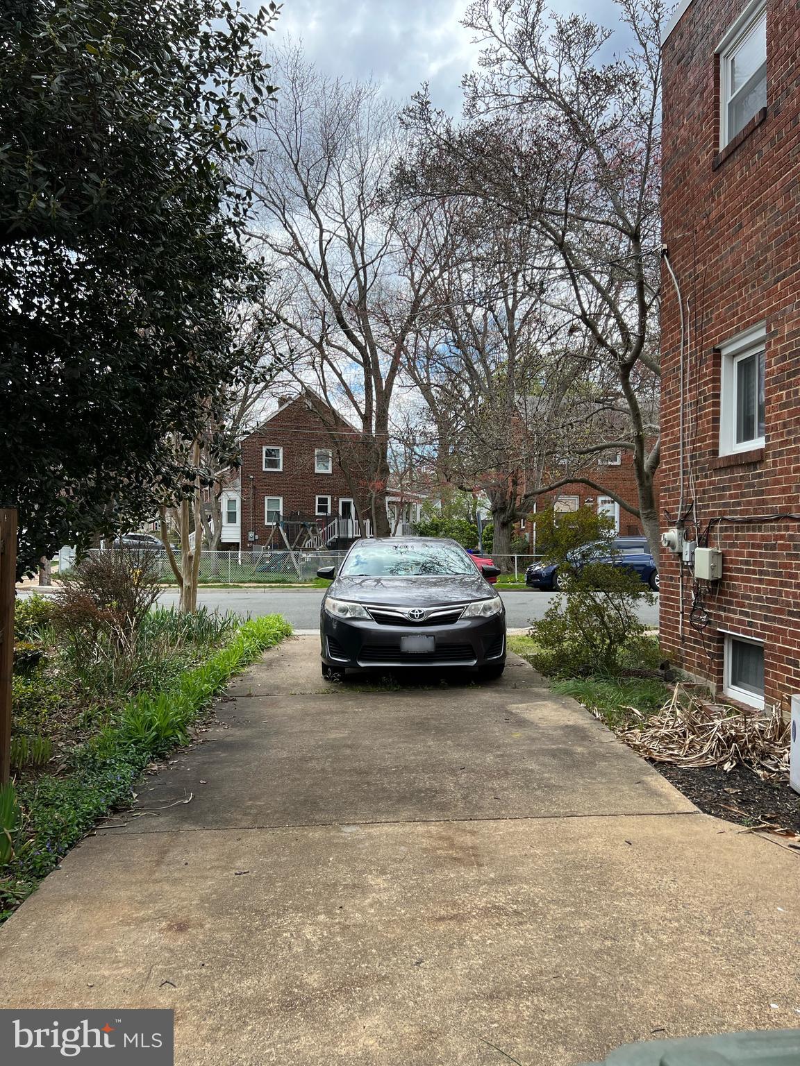 CHURCH COURTS - Residential