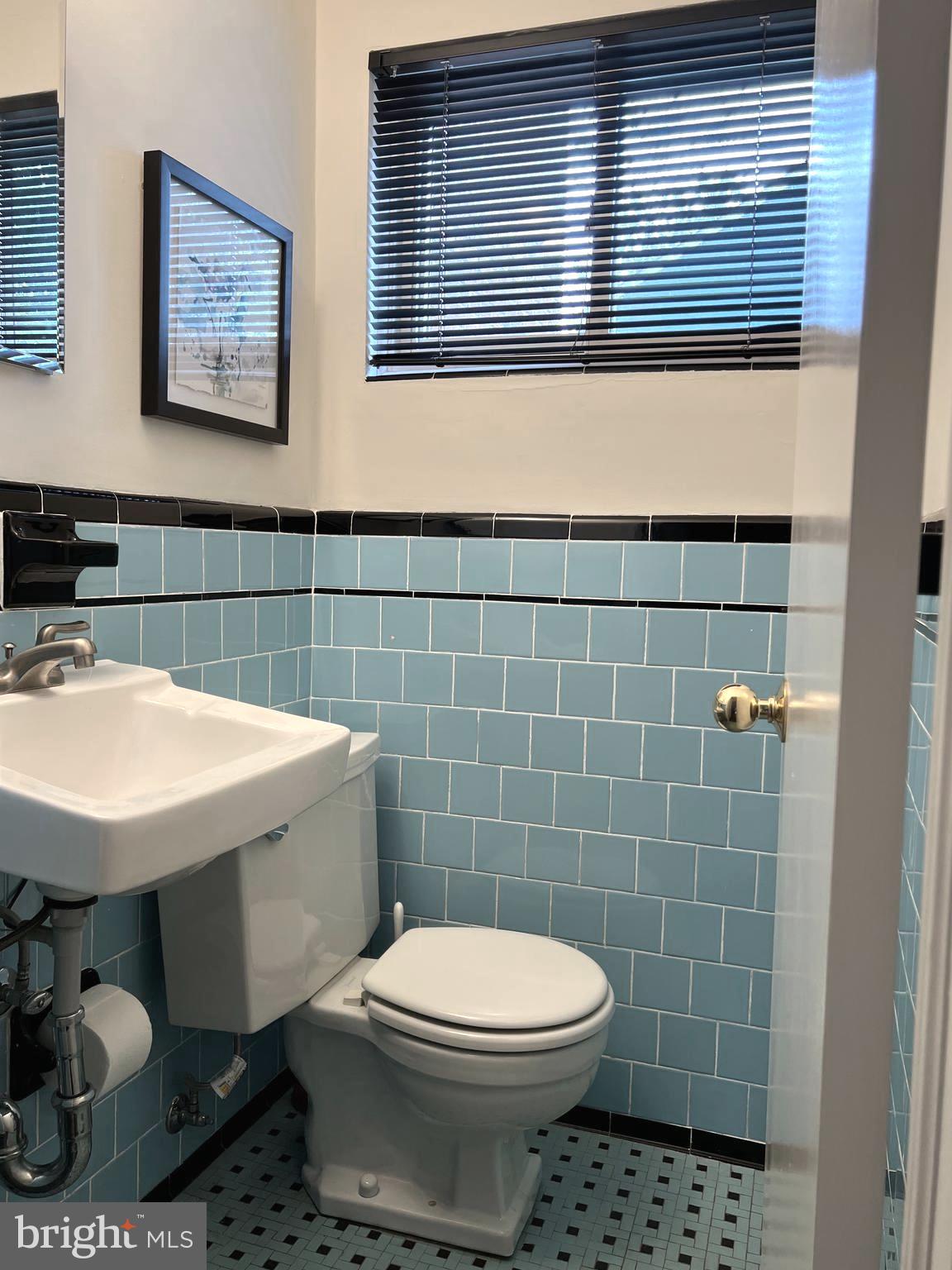 CHURCH COURTS - Residential