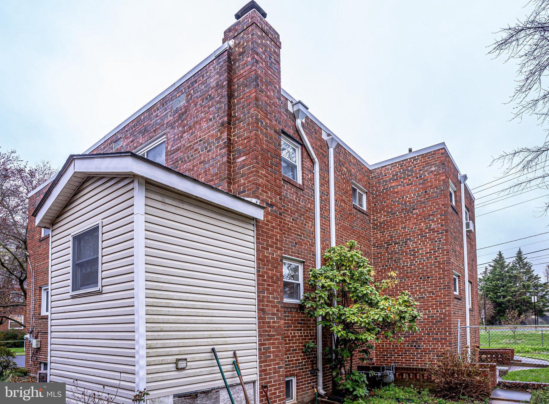 CHURCH COURTS - Residential