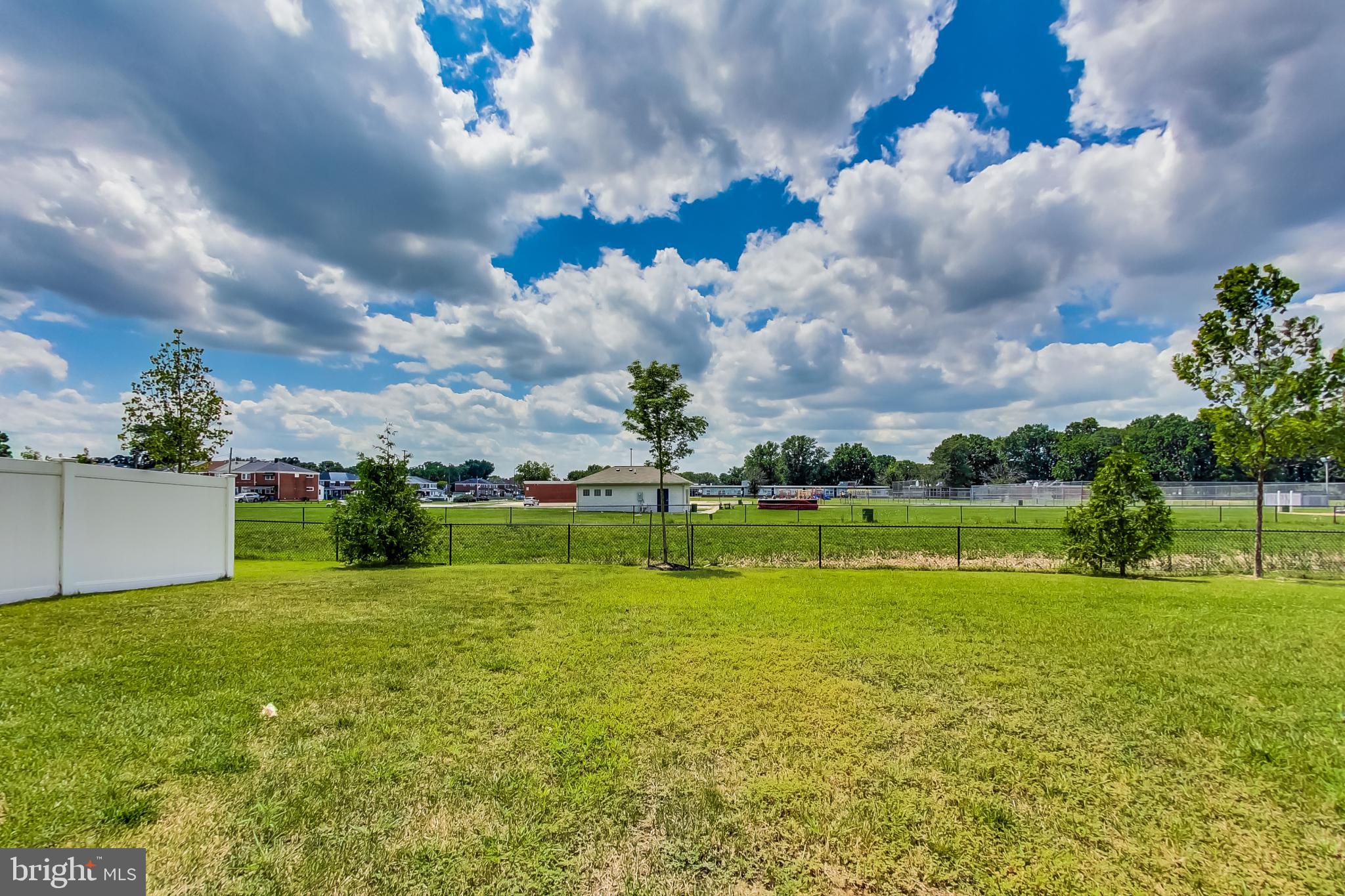 ADMIRALS LANDING - Residential