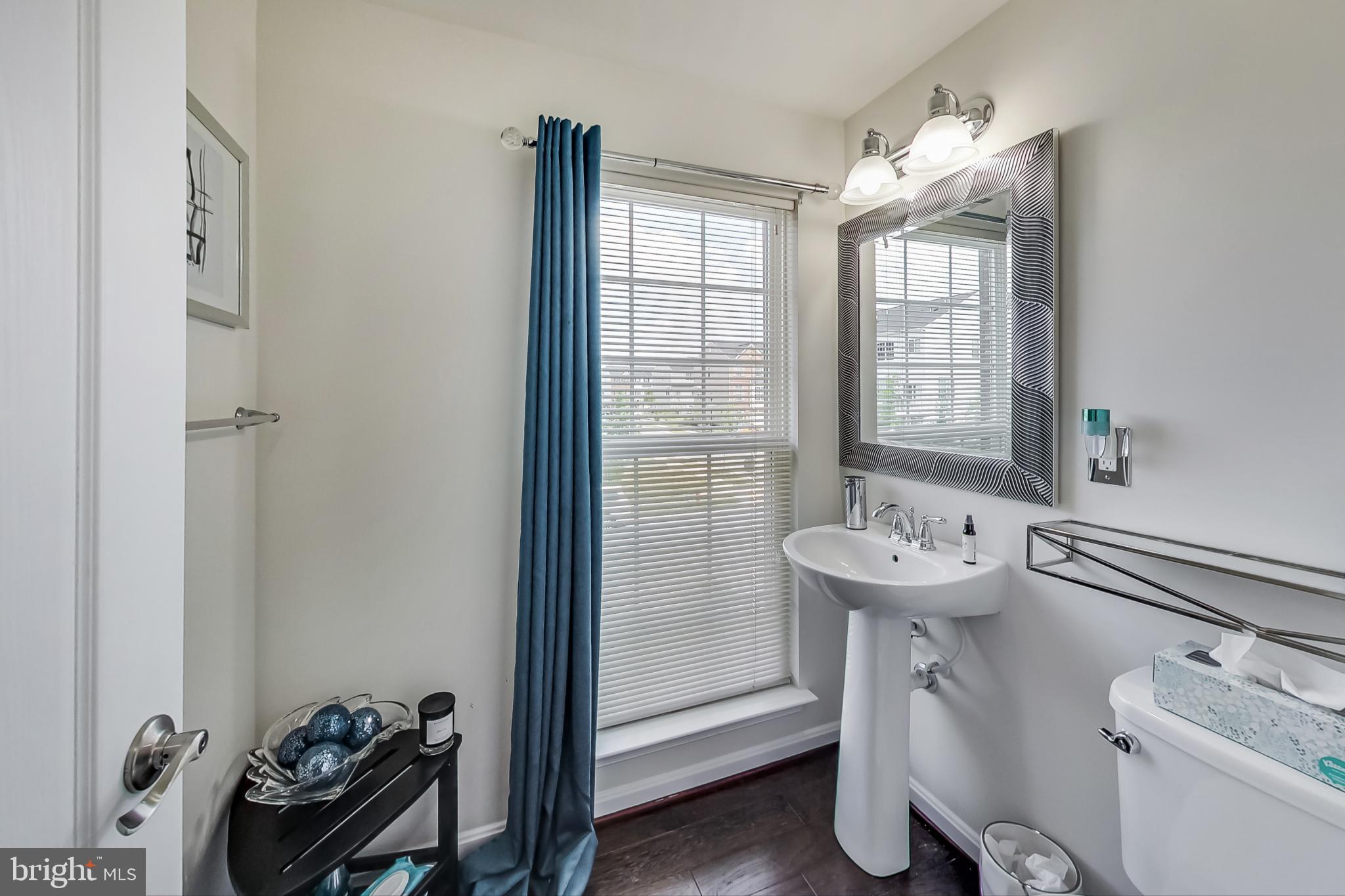 ADMIRALS LANDING - Residential