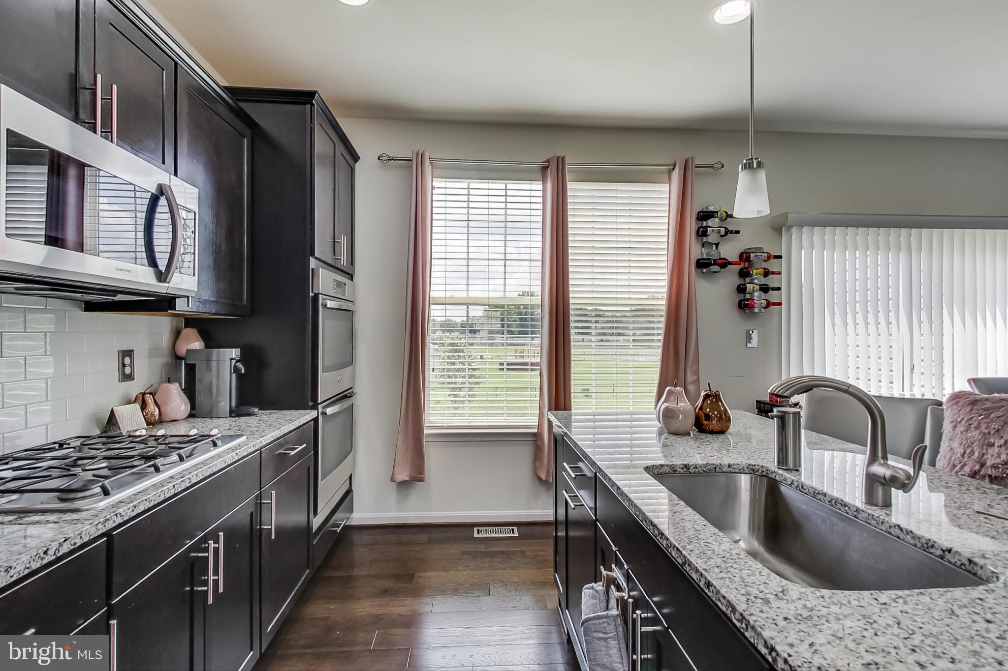 ADMIRALS LANDING - Residential