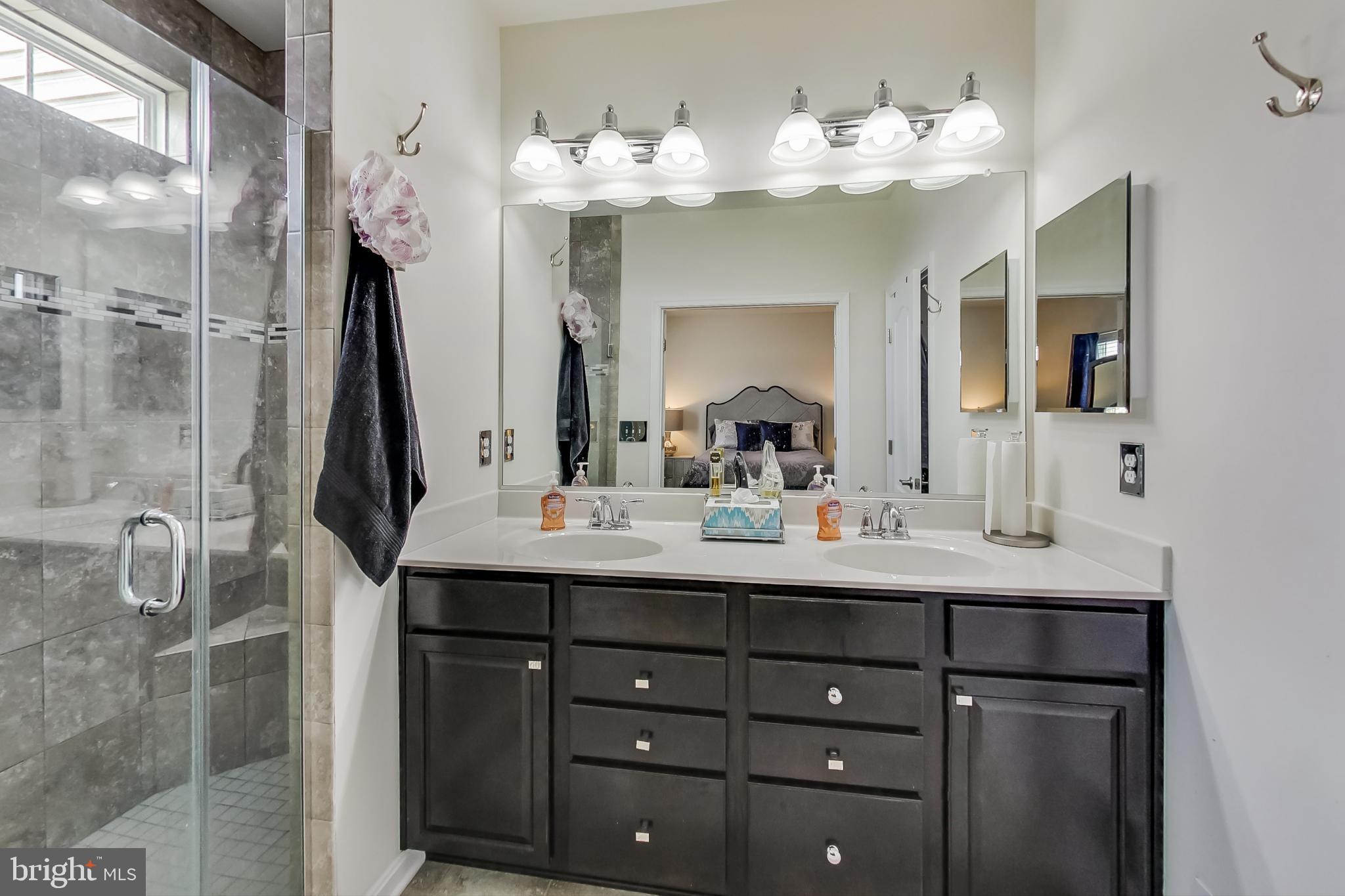 ADMIRALS LANDING - Residential