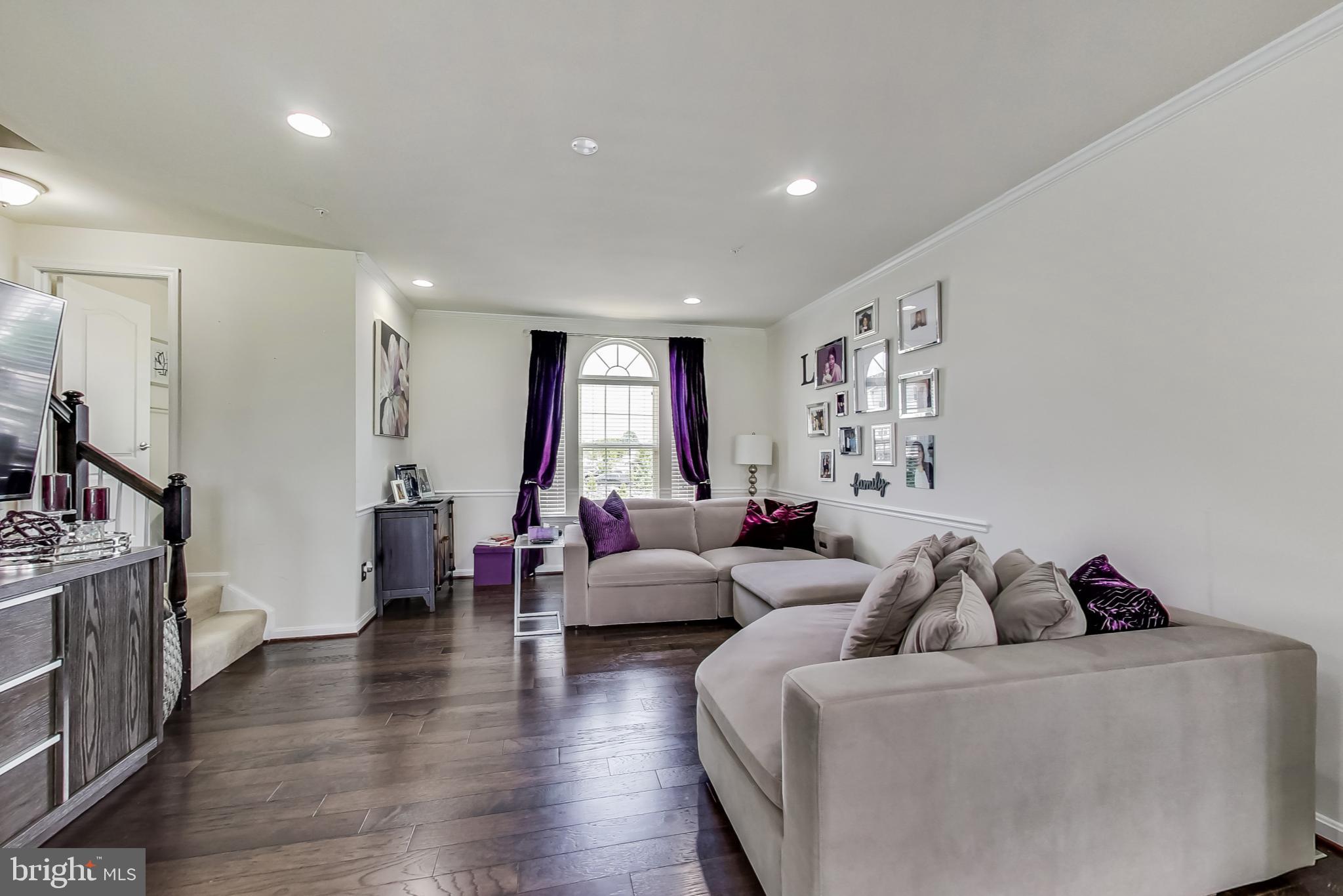 ADMIRALS LANDING - Residential