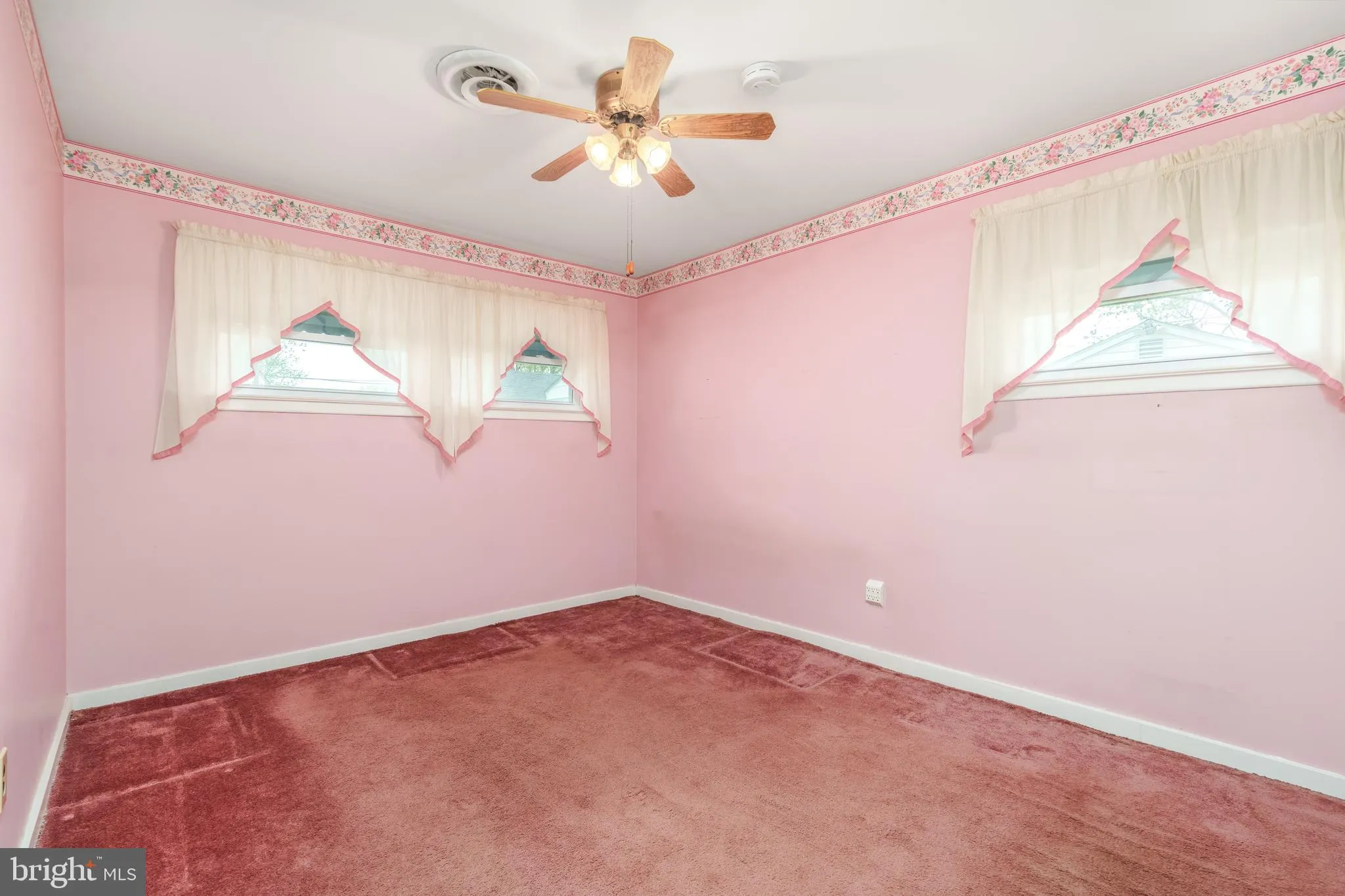 New Castle, Delaware 19720, United States, 3 Bedrooms Bedrooms, ,1 BathroomBathrooms,Residential,Pending,104200