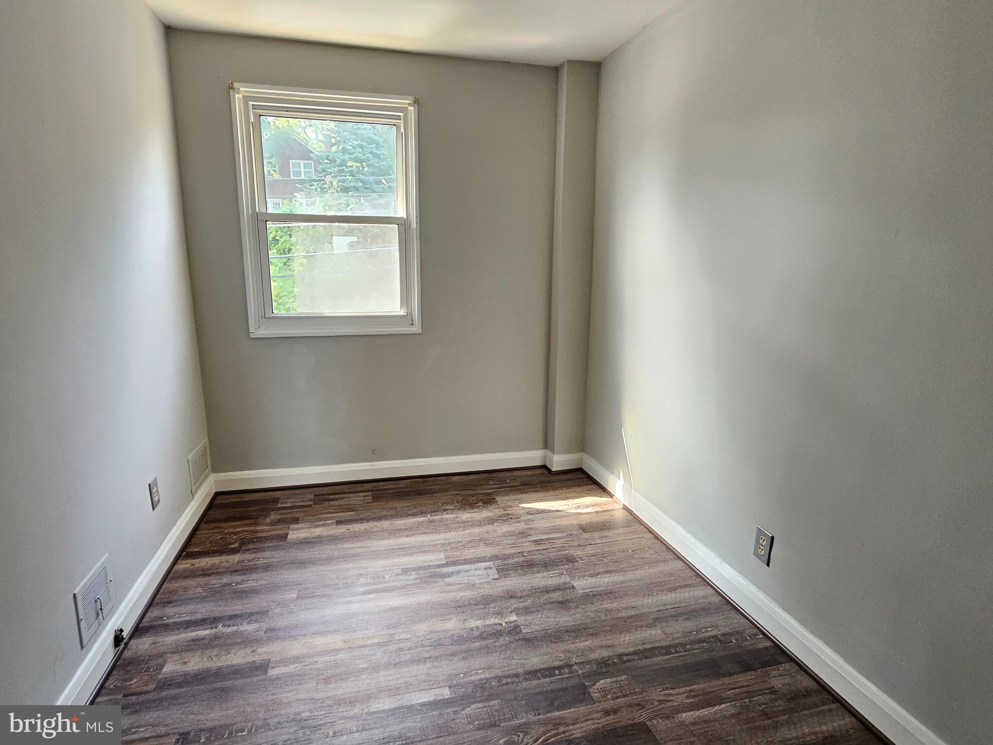 EDMONDSON HEIGHTS - Residential Lease