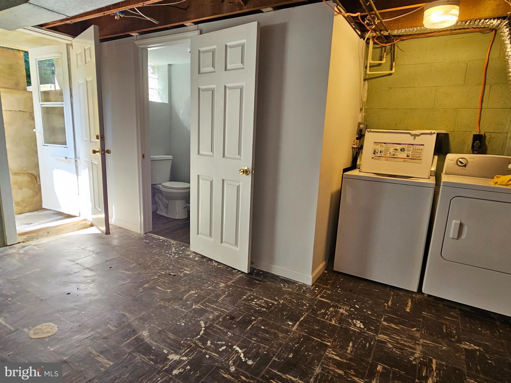 EDMONDSON HEIGHTS - Residential Lease