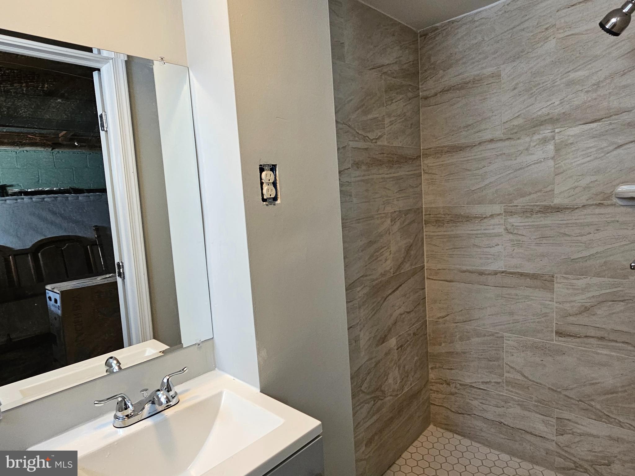 EDMONDSON HEIGHTS - Residential Lease