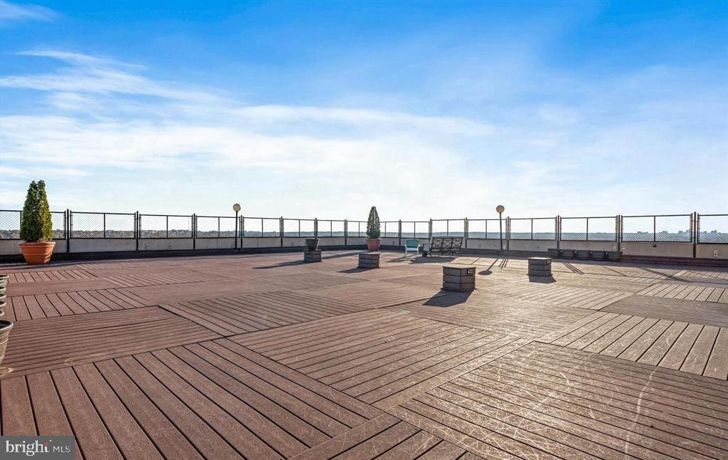 WILLOUGHBY OF CHEVY CHASE - Residential