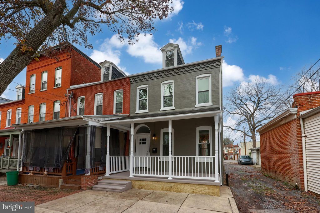 Photo of 145 E NEW ST, LANCASTER, PA 17602 (MLS # PALA2028492)