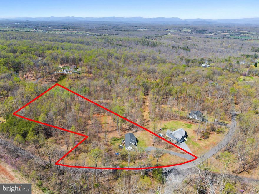 Priced to Sell – Must-See Home on Over 4 Unrestricted Acres!
If you're looking for space, flexibility, and modern comfort, this is the property you've been waiting for. This well-maintained 3-bedroom, 2-bath home features 1,620 sq ft of finished living space, plus a full walk-out basement offering endless potential—whether you want more living space, a home gym, or extra storage.
Situated on more than 4 unrestricted acres, you’ll have the freedom to live your way—bring your chickens, add a workshop, or create your own private retreat. With no HOA or POA rules to limit you, the possibilities are wide open.
Inside, appreciate the attractive and durable LVP flooring throughout the main level. The kitchen is a standout, complete with granite countertops, a cooktop island, double ovens, farm sink, and laundry conveniently located nearby. Step out onto the welcoming front porch or back deck and soak in the peaceful surroundings.
The attached 2-car garage provides plenty of storage or project space, and with Route 29 just minutes away, commuting is easy without sacrificing the charm of country living.
This one is priced to sell and absolutely worth a visit—Your key to happiness starts here!