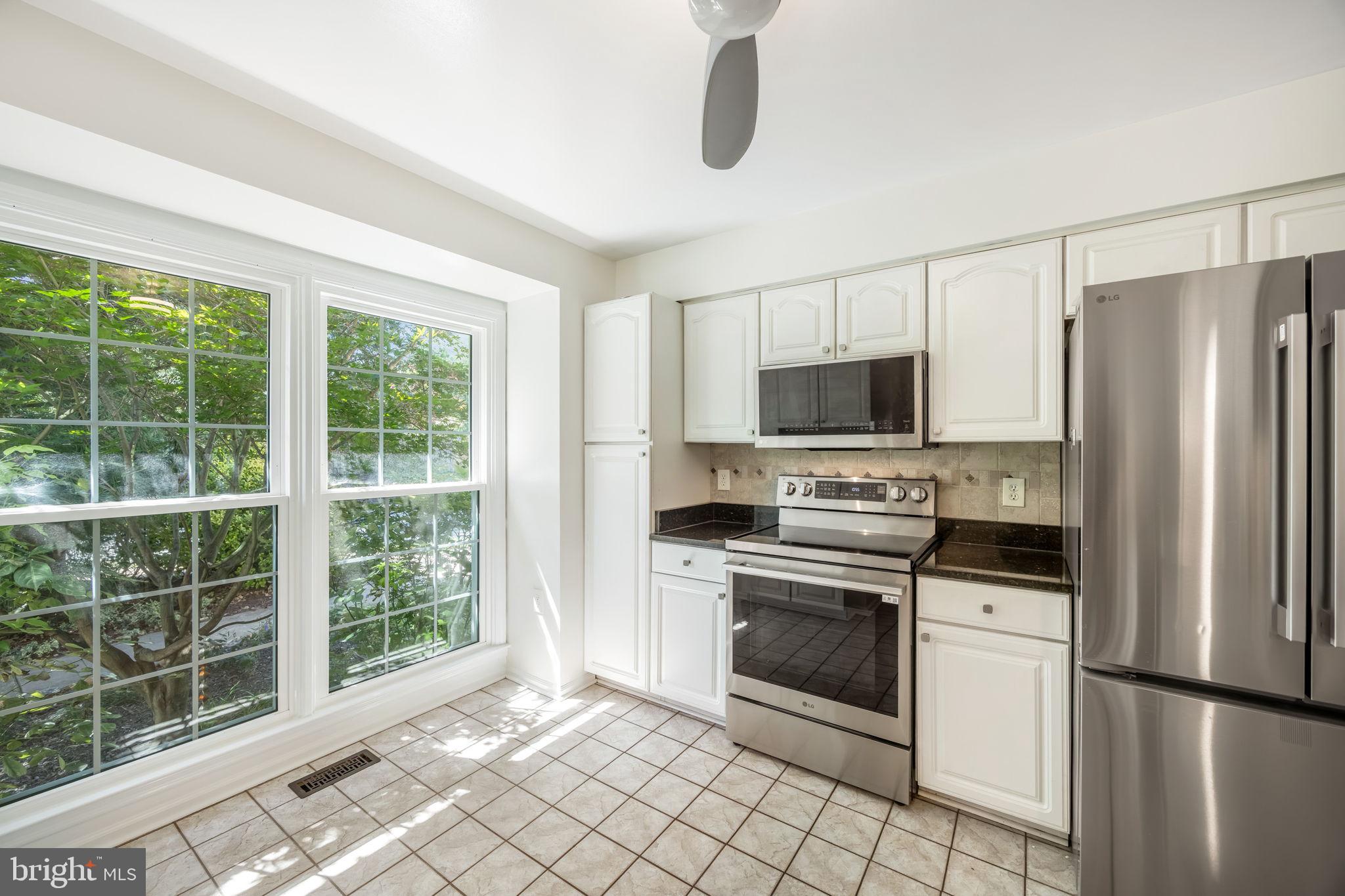5703 GLADDEN