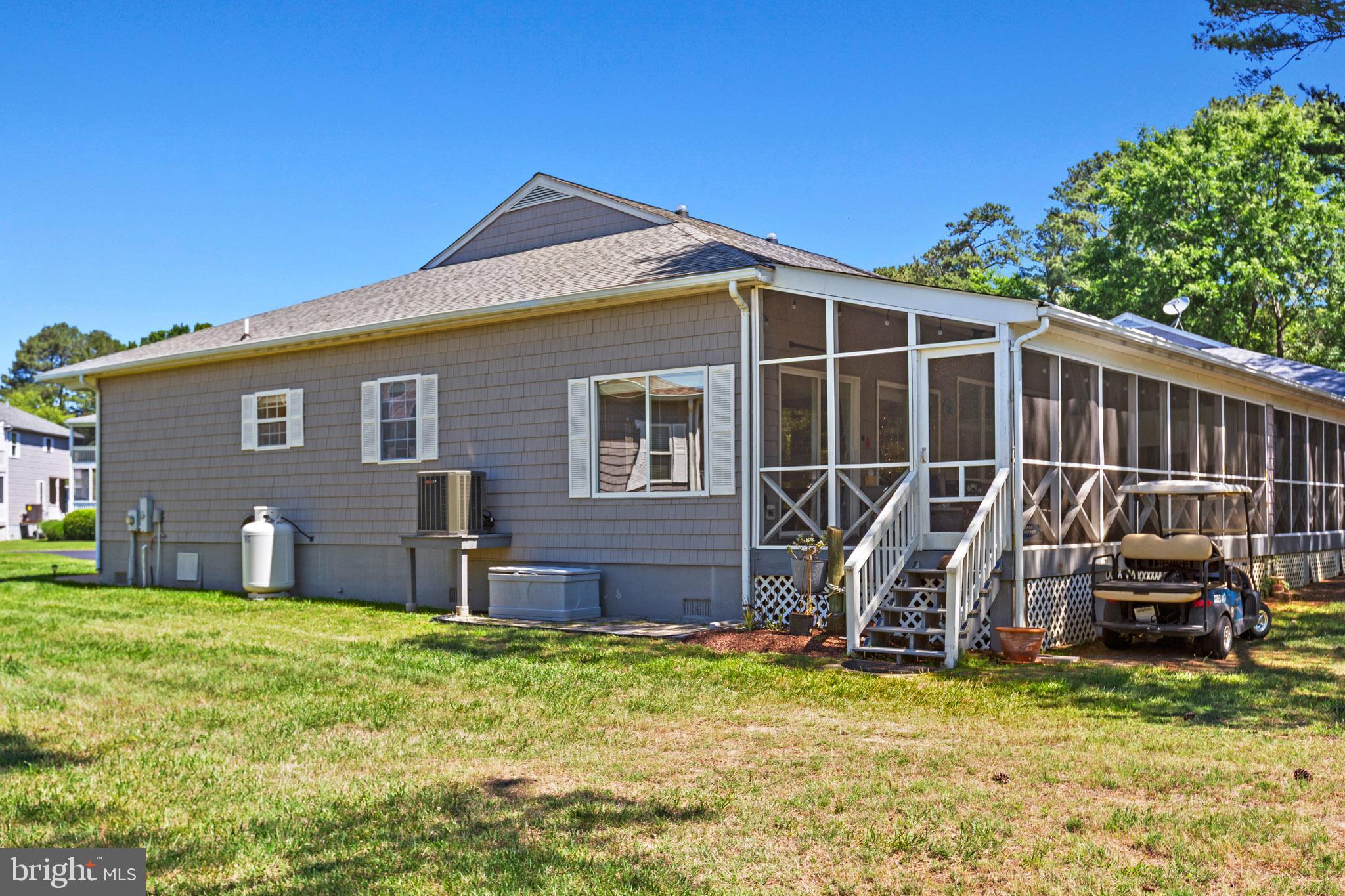 17282 CRAB POT LANE