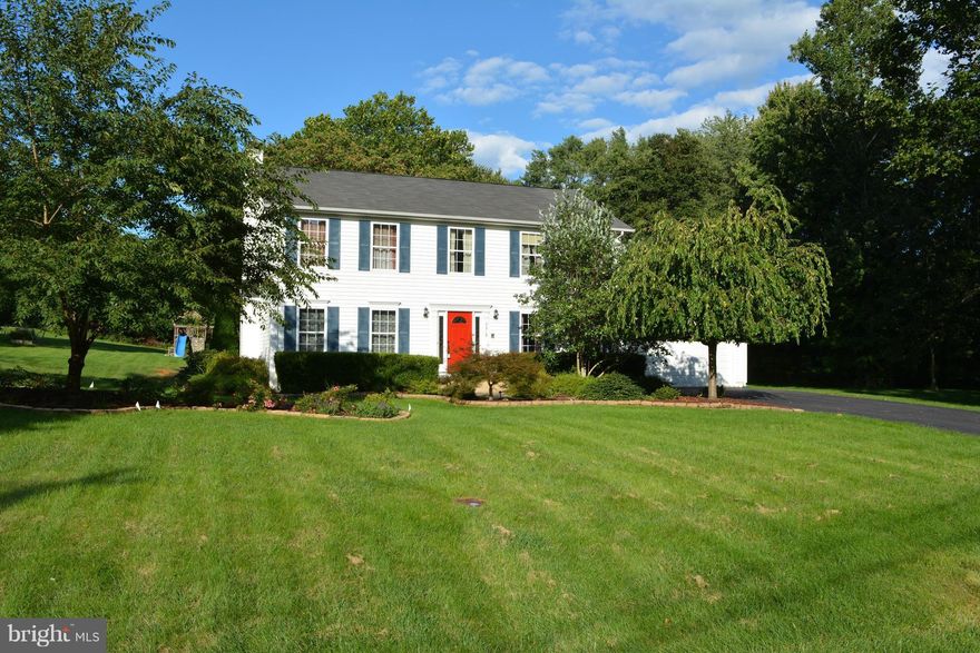 This is it! DC Side of Warrenton. This beautiful home features a 1.5 acre double lot and beautiful landscaping and green areas. All the bells and whistles here...New Custom kitchen with Electrolux induction cooktop, convection stove, convection microwave, BOSCHE dishwasher, and granite, Newer Trane HVAC and Hot Water Heater. Recently upgraded septic and new garage door. John Deere Tractor Conveys