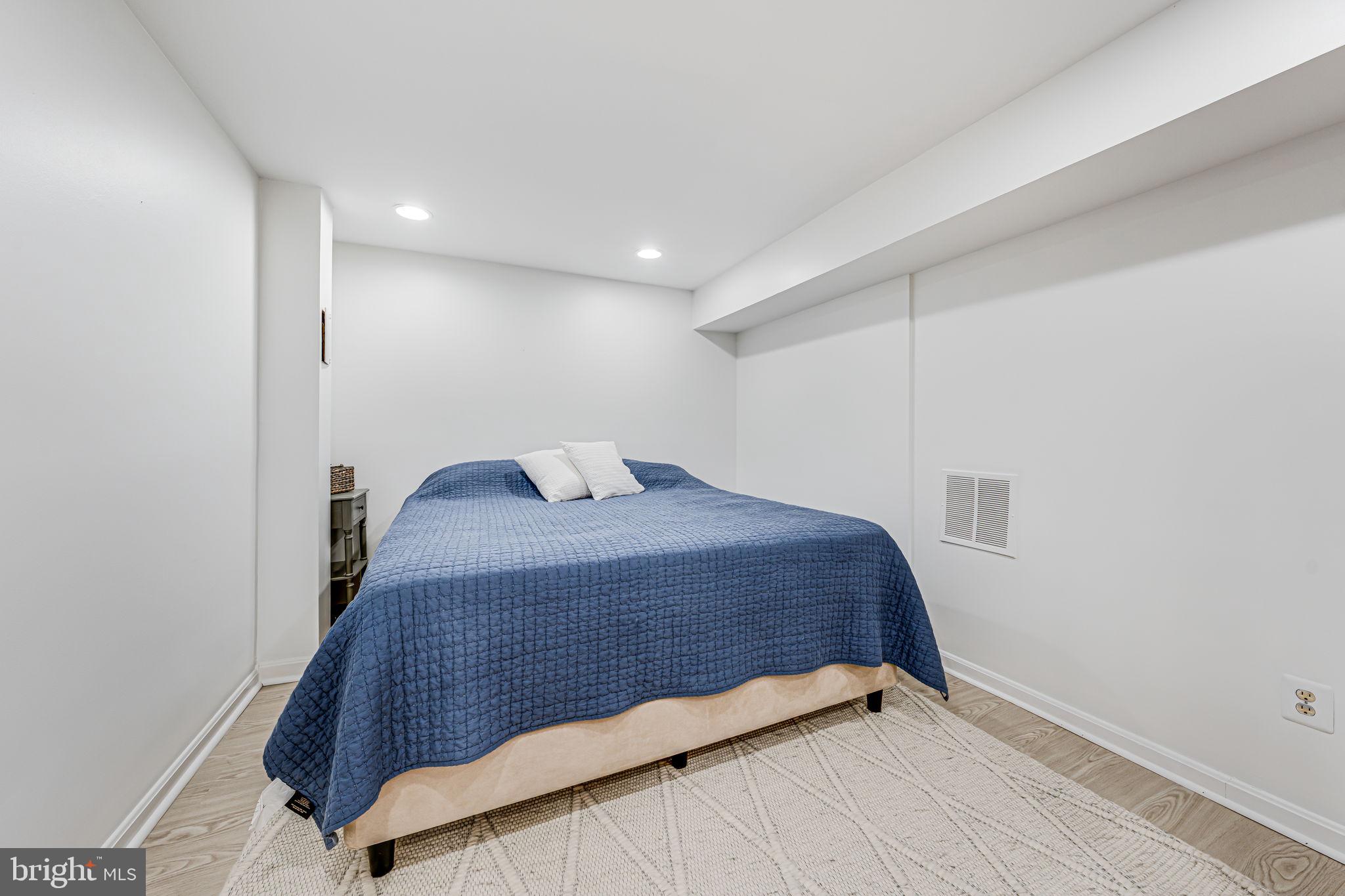 ARBOR GLEN - Residential