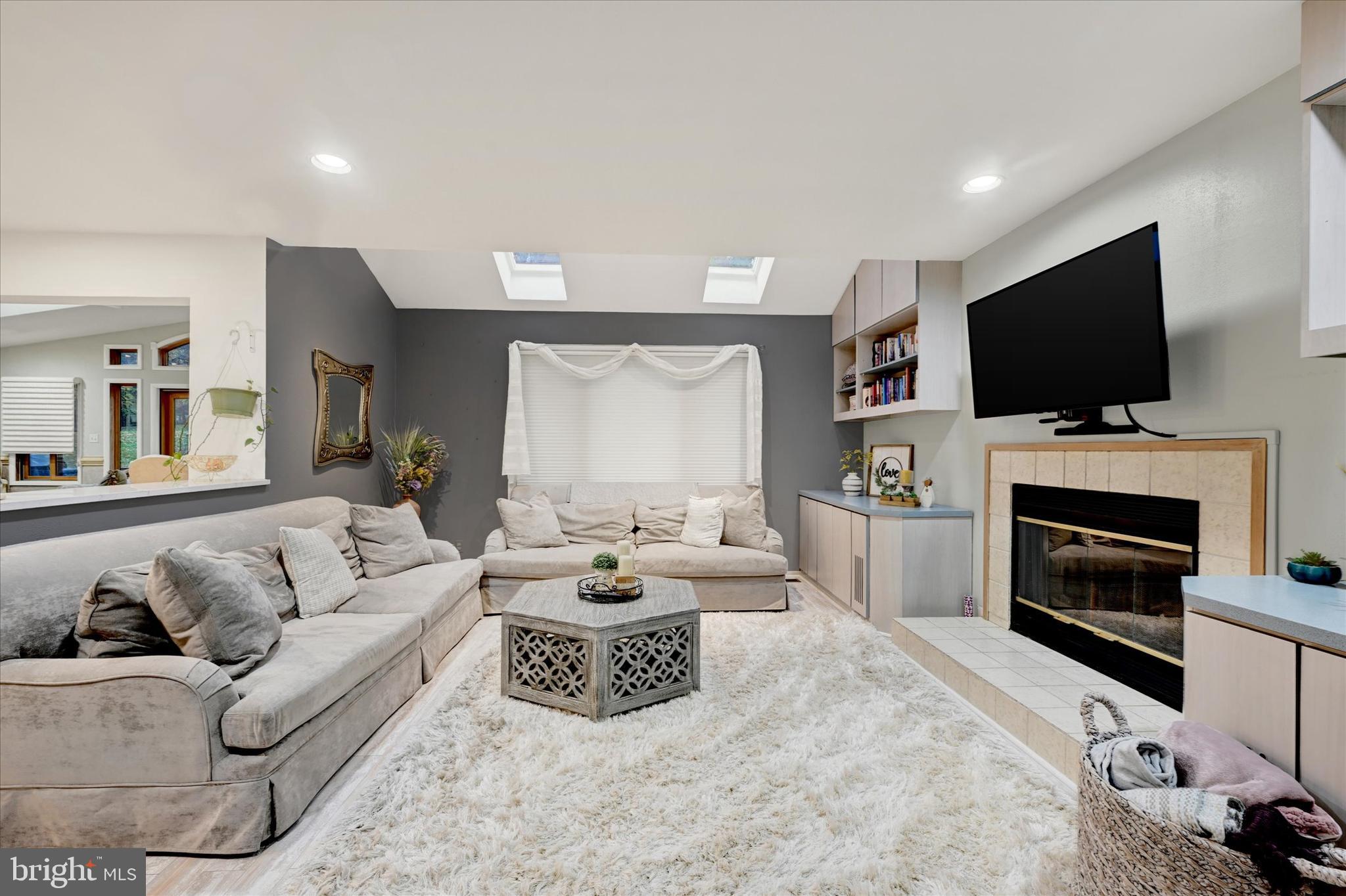 VELVET HILLS SOUTH - Residential