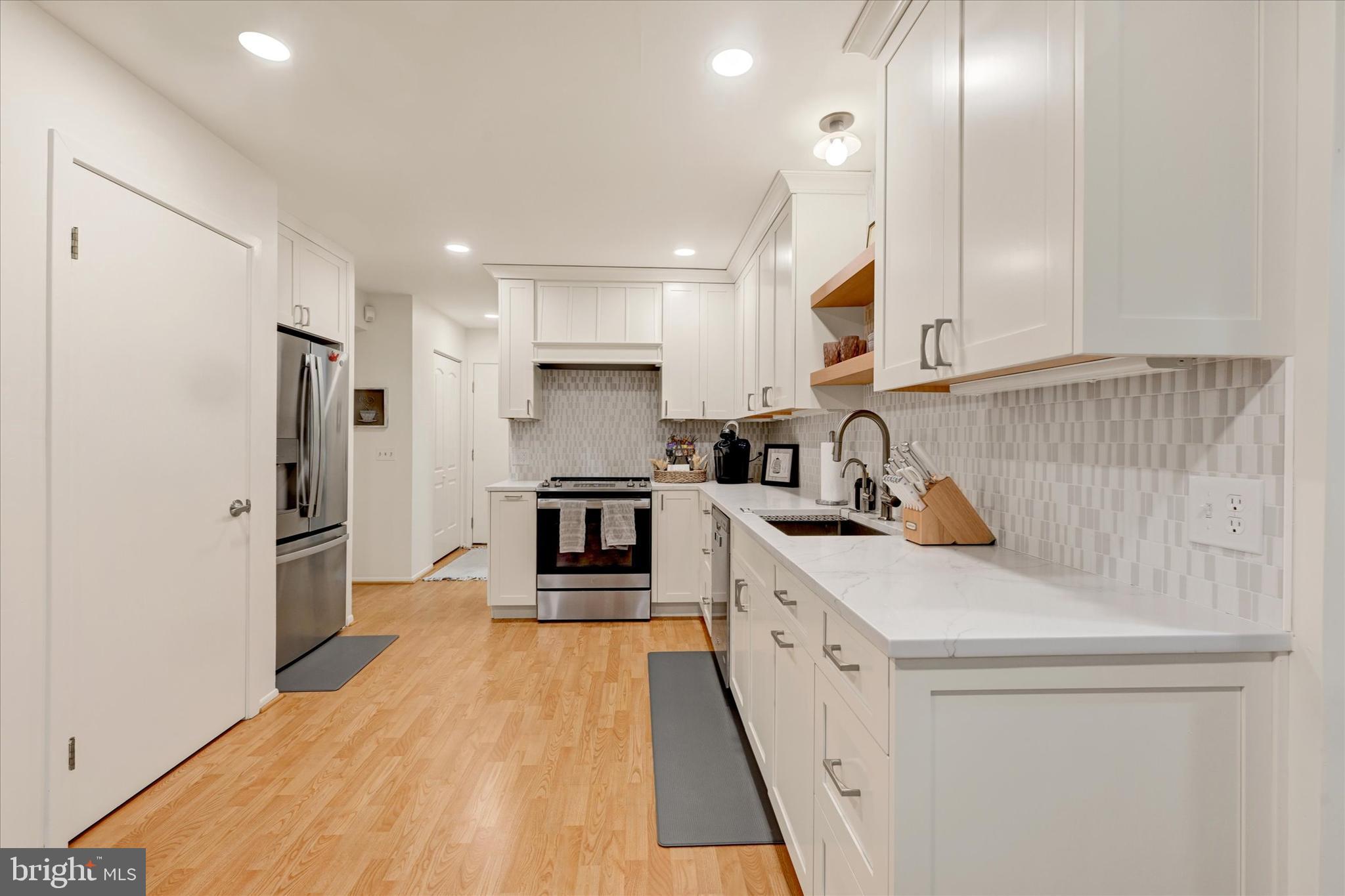 VELVET HILLS SOUTH - Residential