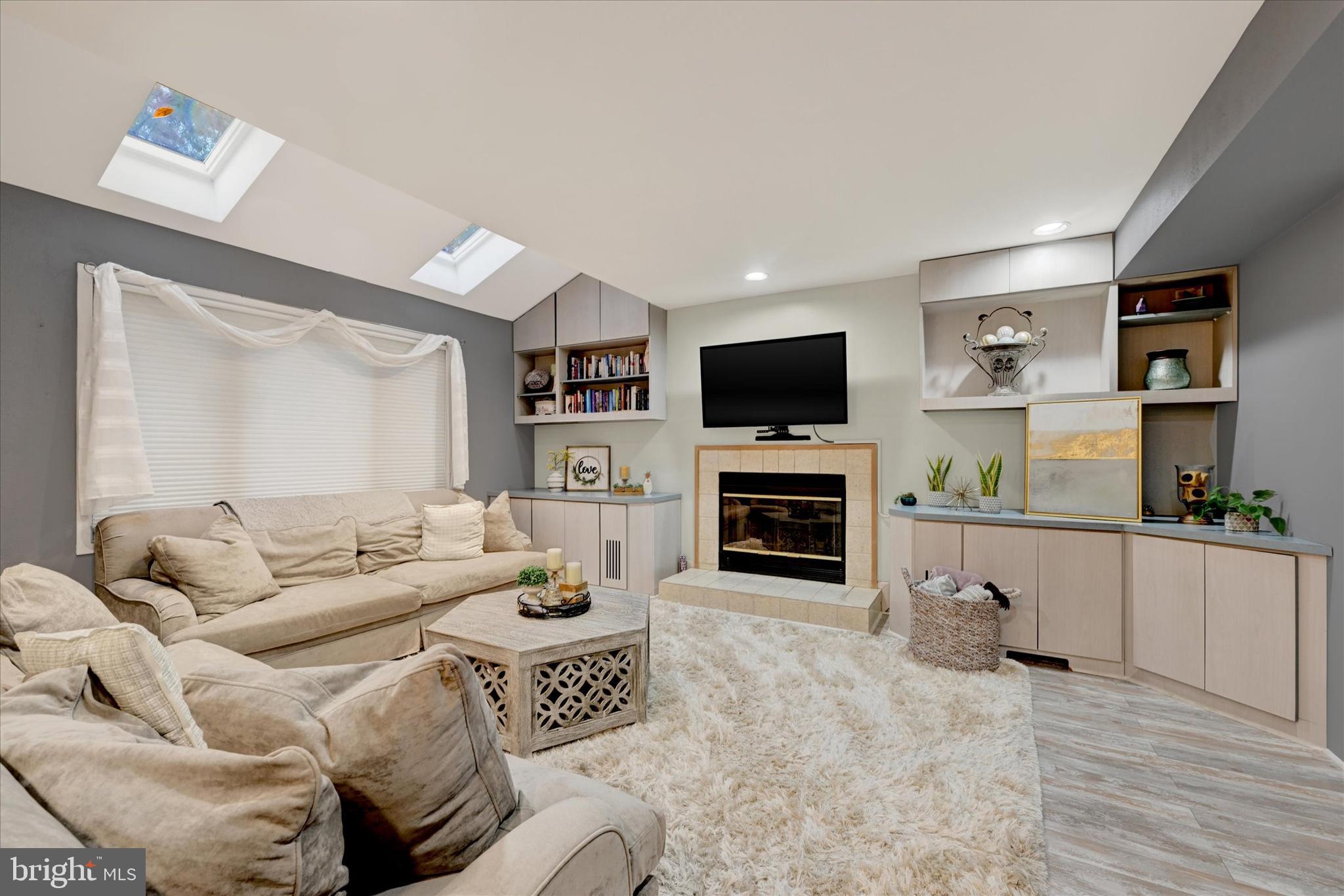 VELVET HILLS SOUTH - Residential