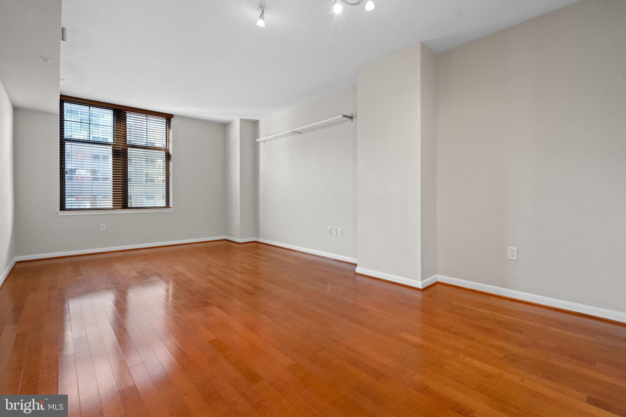 1021 N GARFIELD STREET 748