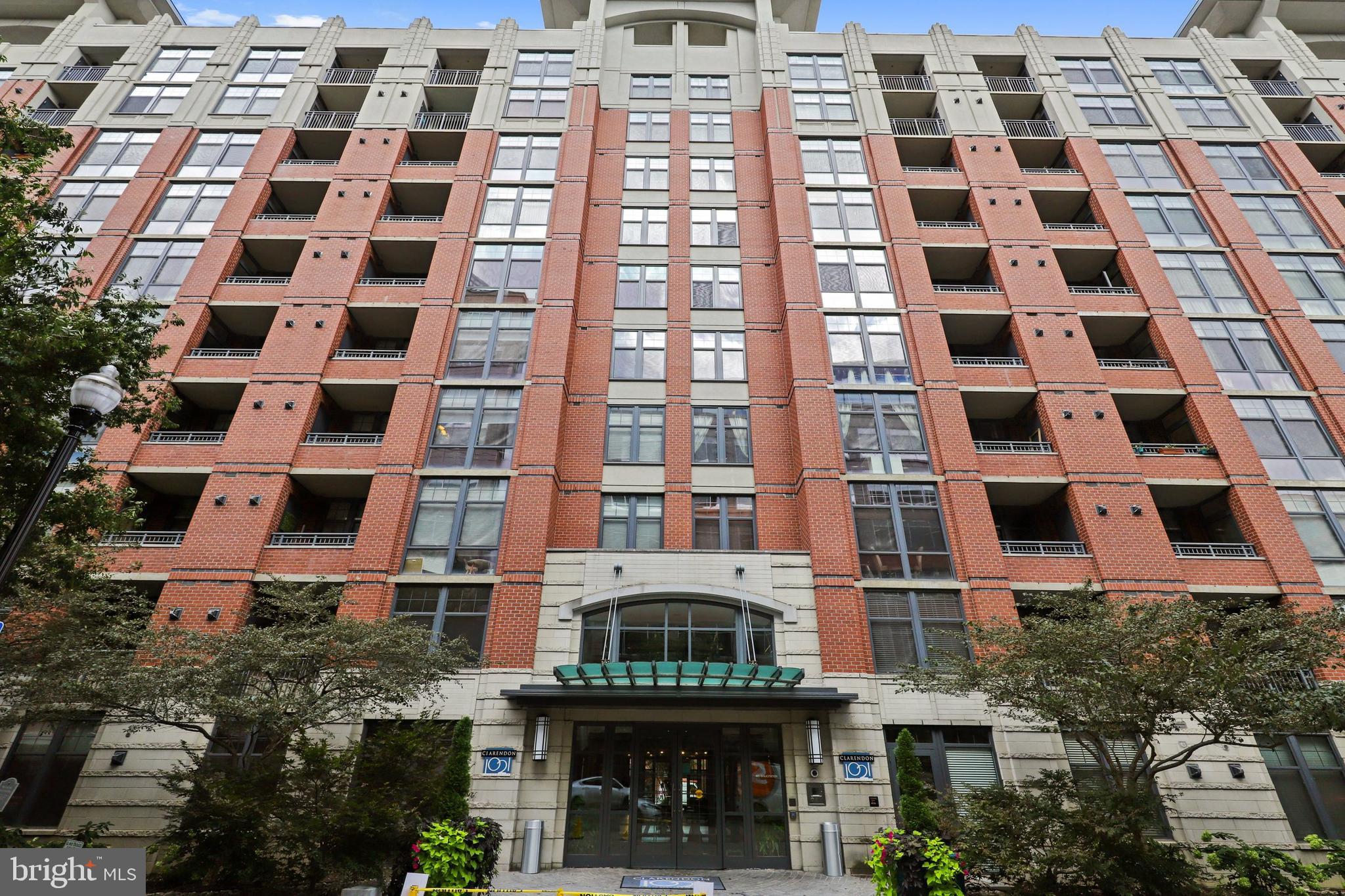 CLARENDON 1021 - Residential