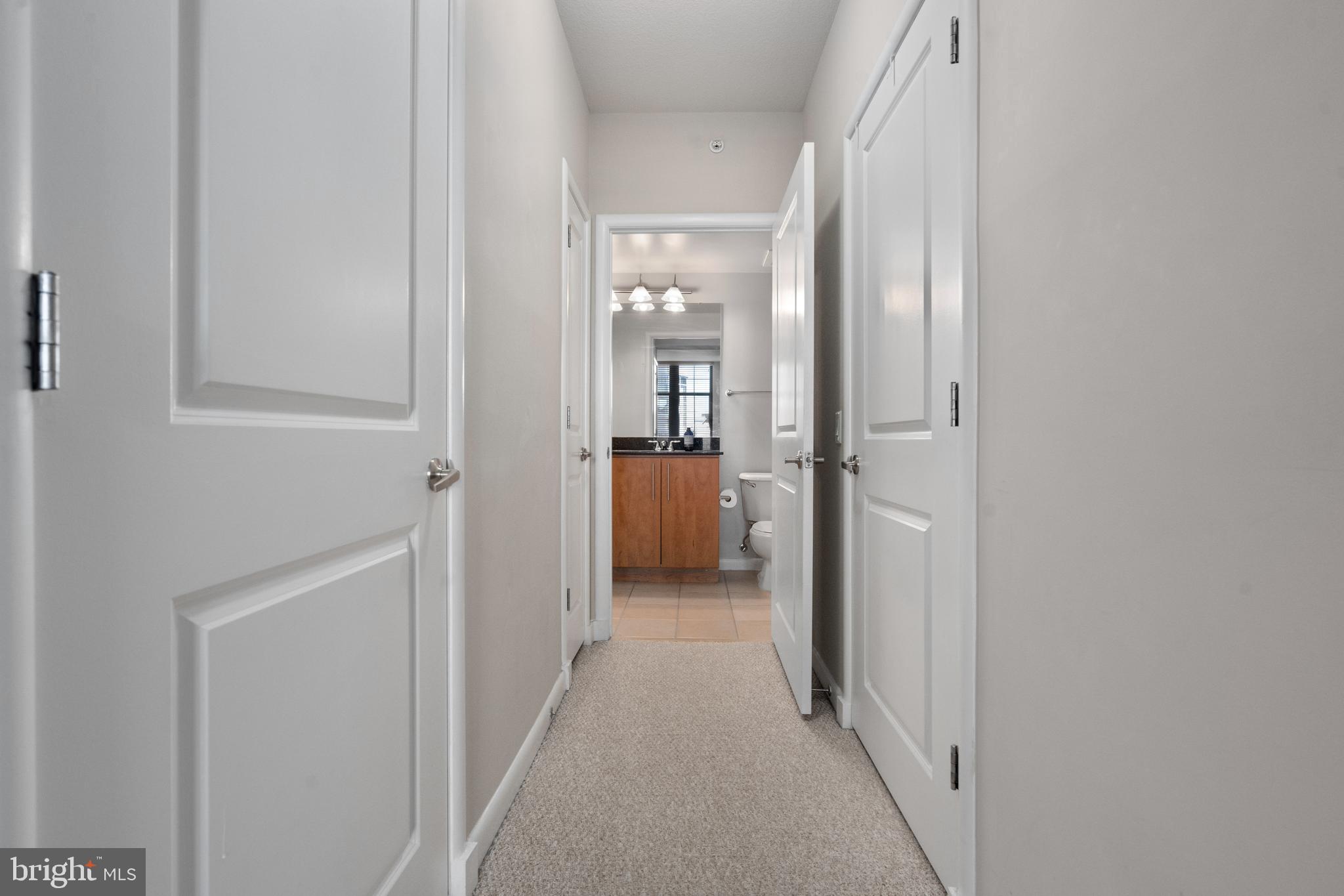 CLARENDON 1021 - Residential