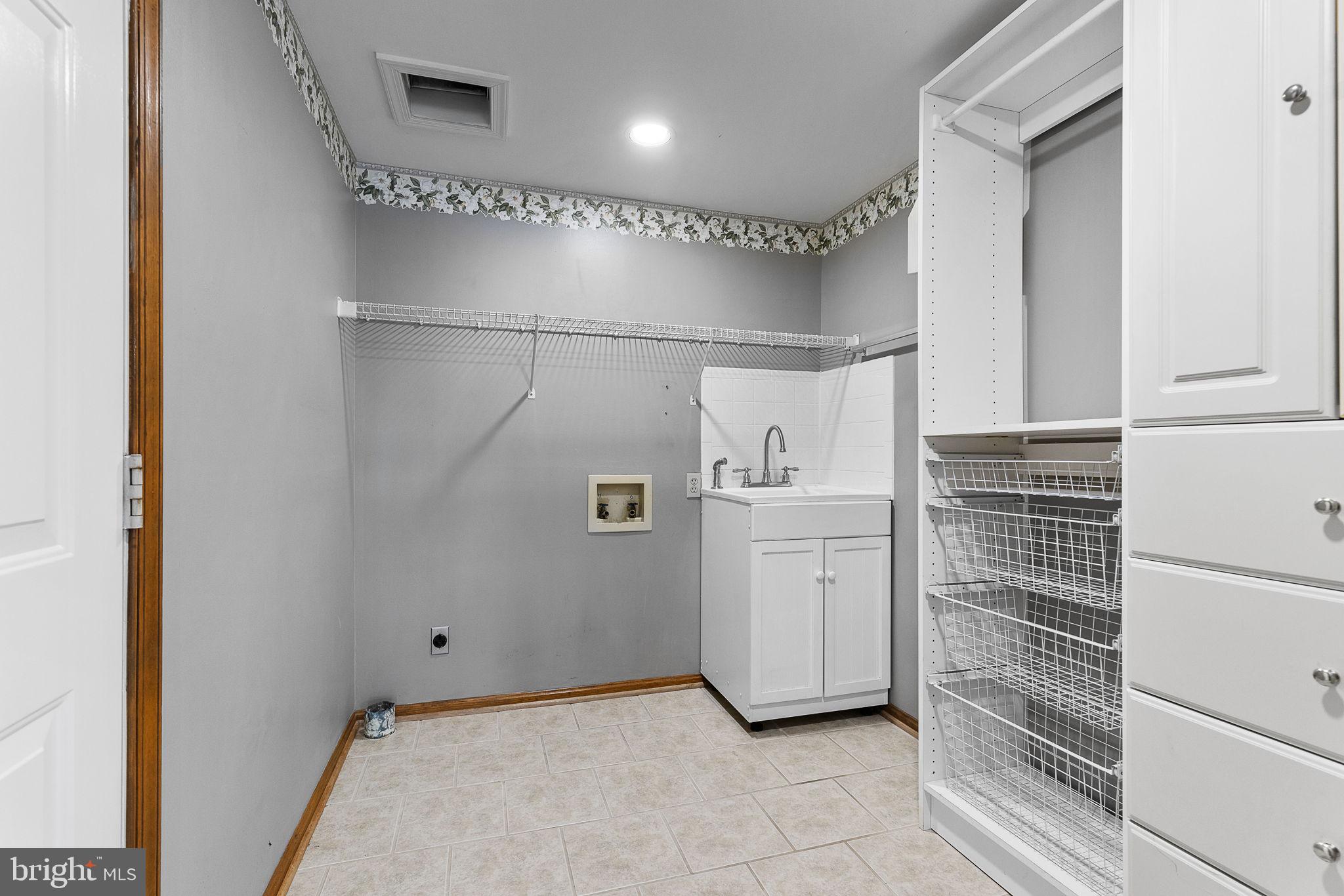 AQUIA HARBOUR - Residential