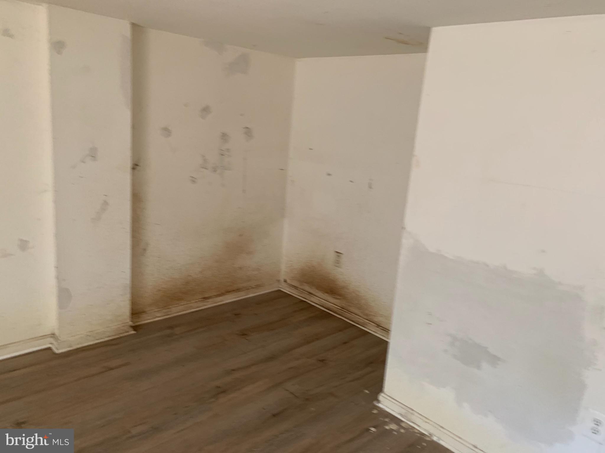 PINEWOOD GREENS - Residential