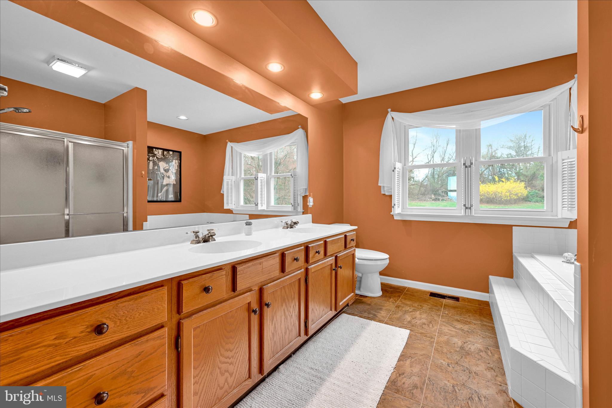 COUNTRY SQUIRE ESTATES - Residential