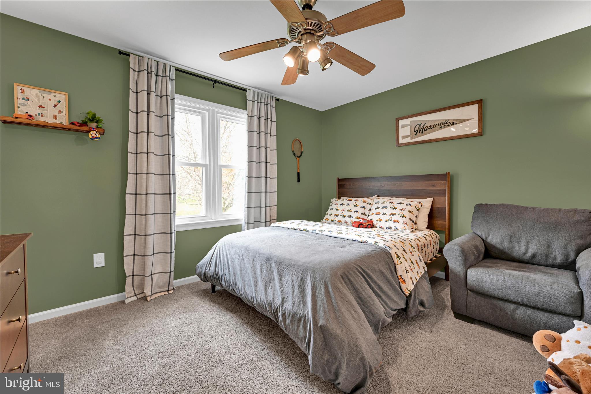 COUNTRY SQUIRE ESTATES - Residential