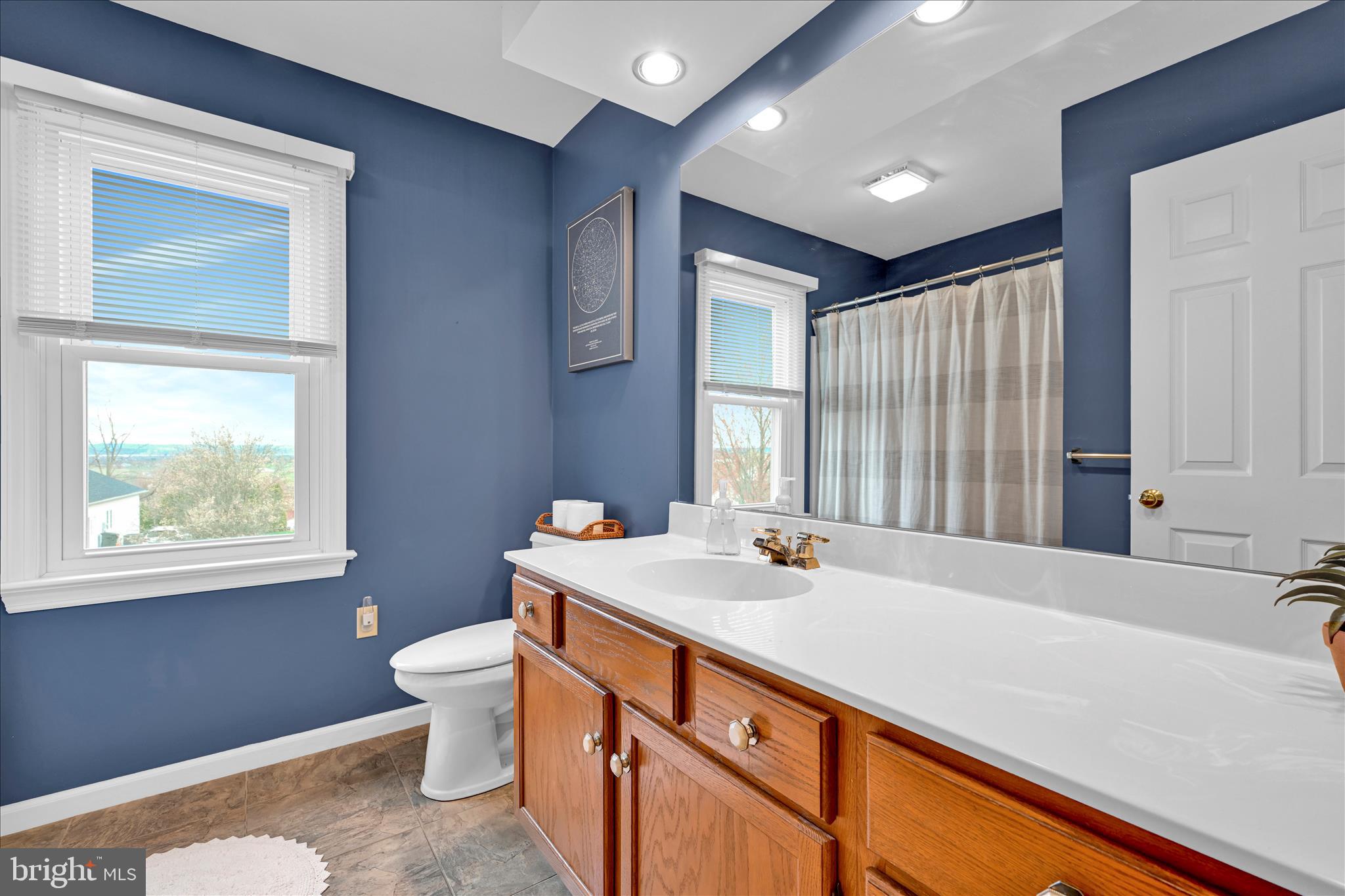 COUNTRY SQUIRE ESTATES - Residential