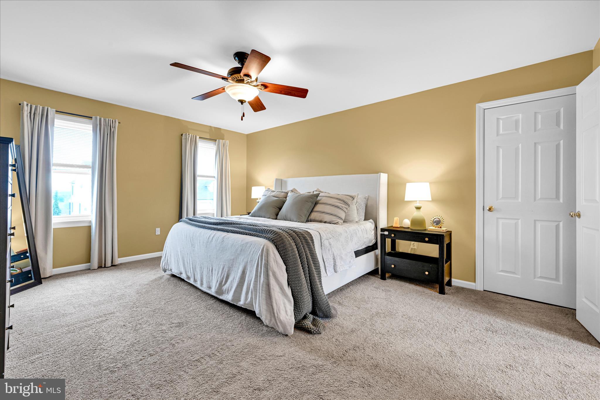 COUNTRY SQUIRE ESTATES - Residential