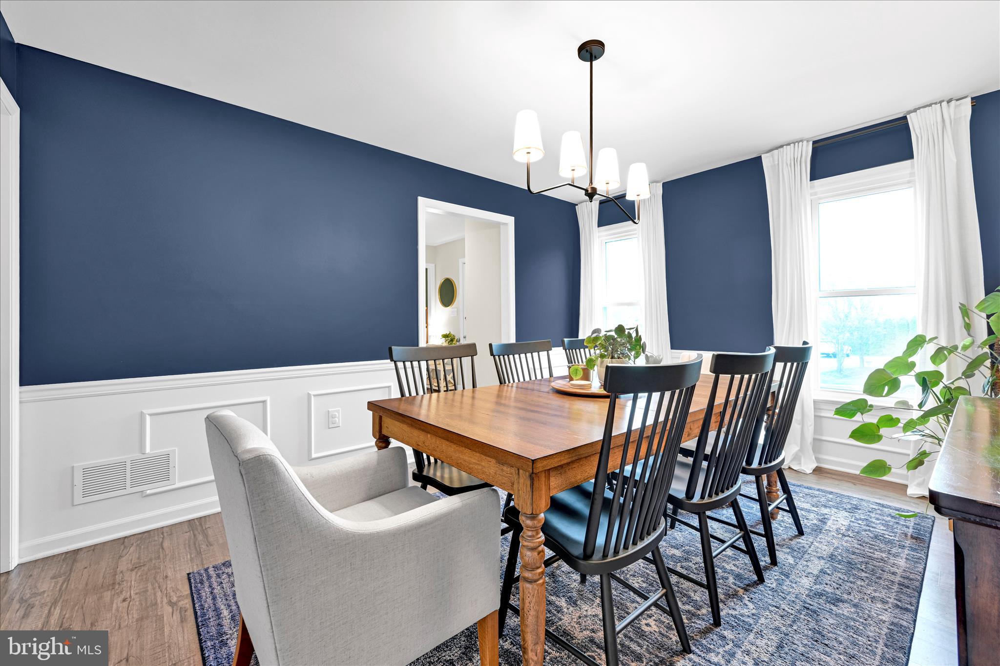 COUNTRY SQUIRE ESTATES - Residential