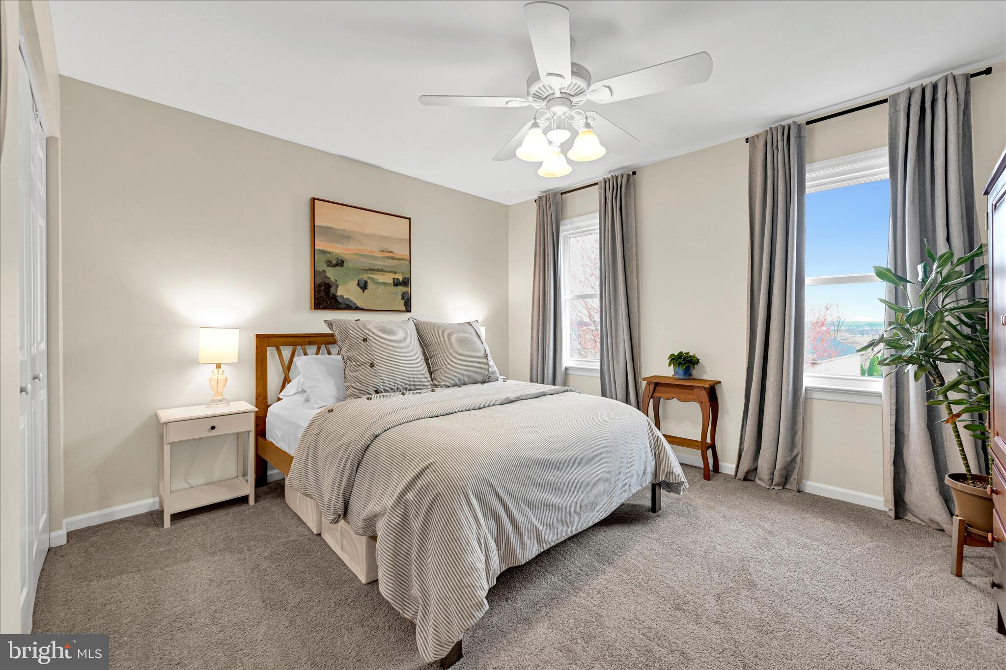 COUNTRY SQUIRE ESTATES - Residential