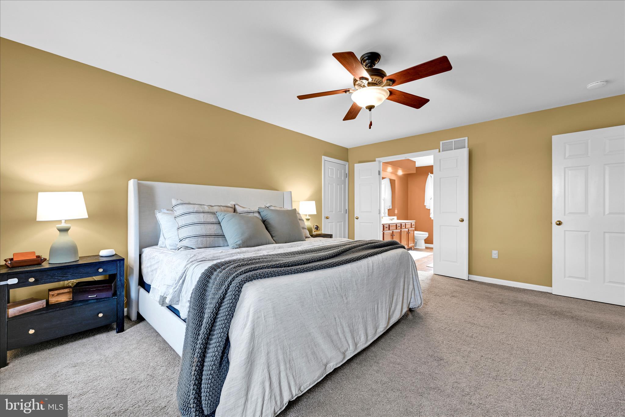 COUNTRY SQUIRE ESTATES - Residential