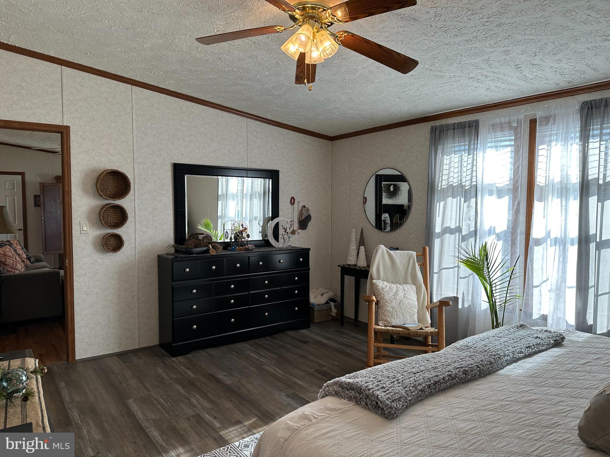 COLONIAL ESTATES - Residential