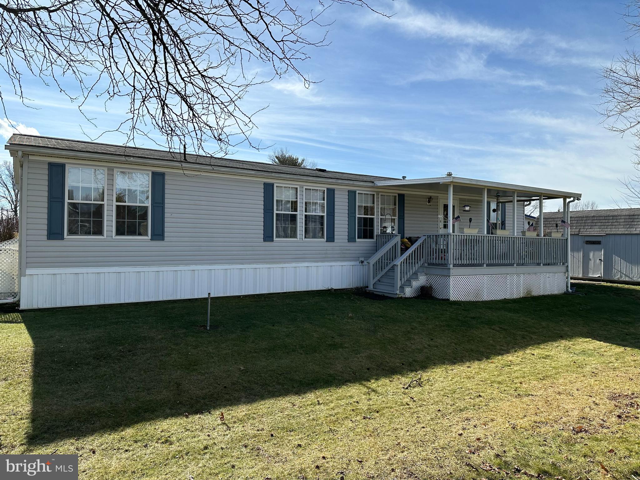 COLONIAL ESTATES - Residential
