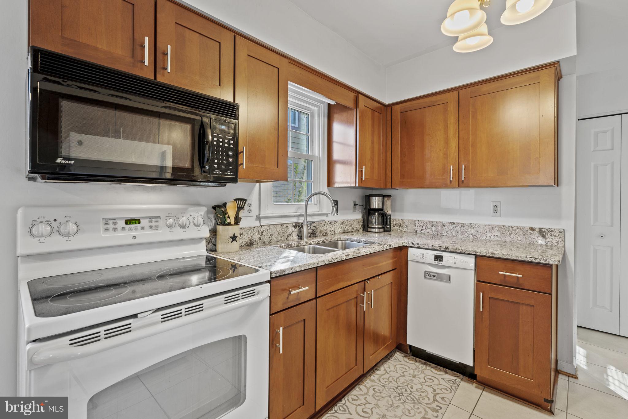 COURTS OF PINEHURST - Residential