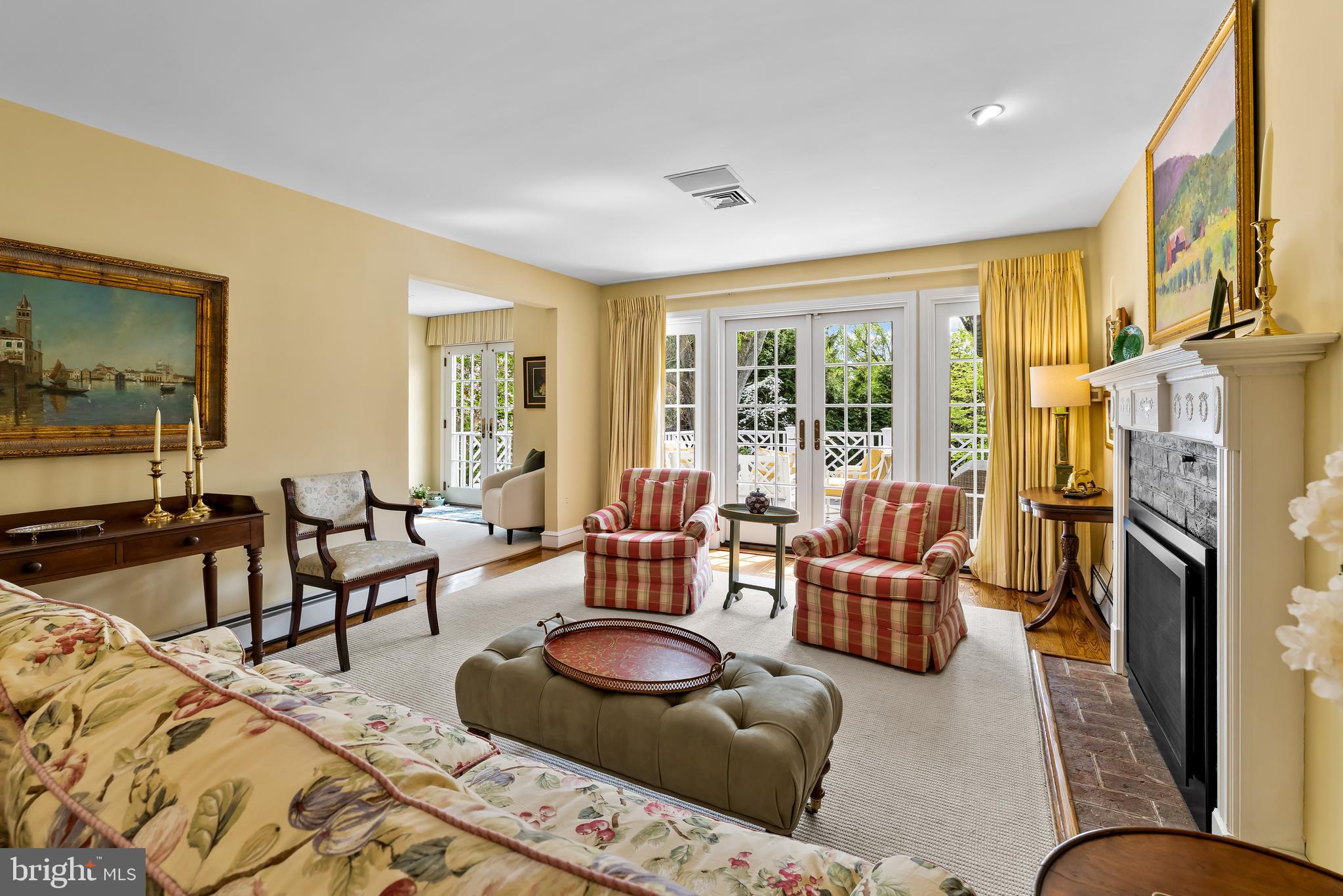 FOUR WINDS/RUXTON - Residential