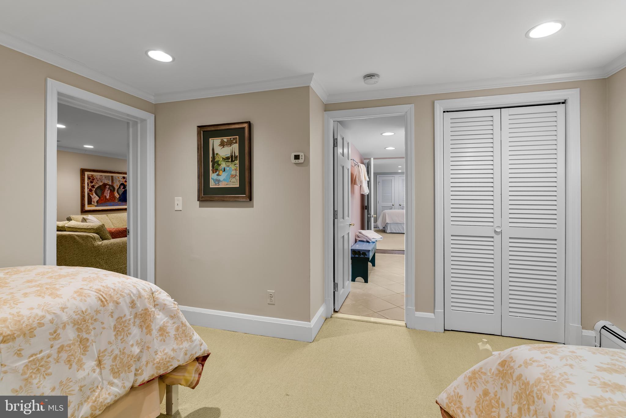 FOUR WINDS/RUXTON - Residential