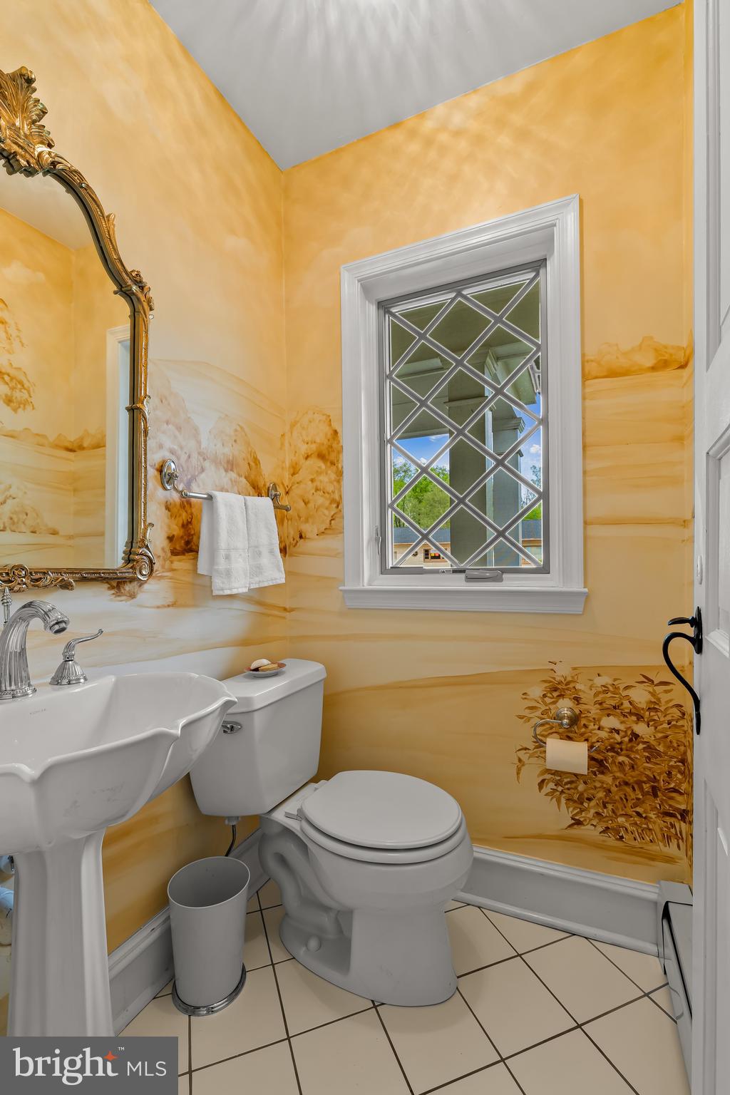 FOUR WINDS/RUXTON - Residential