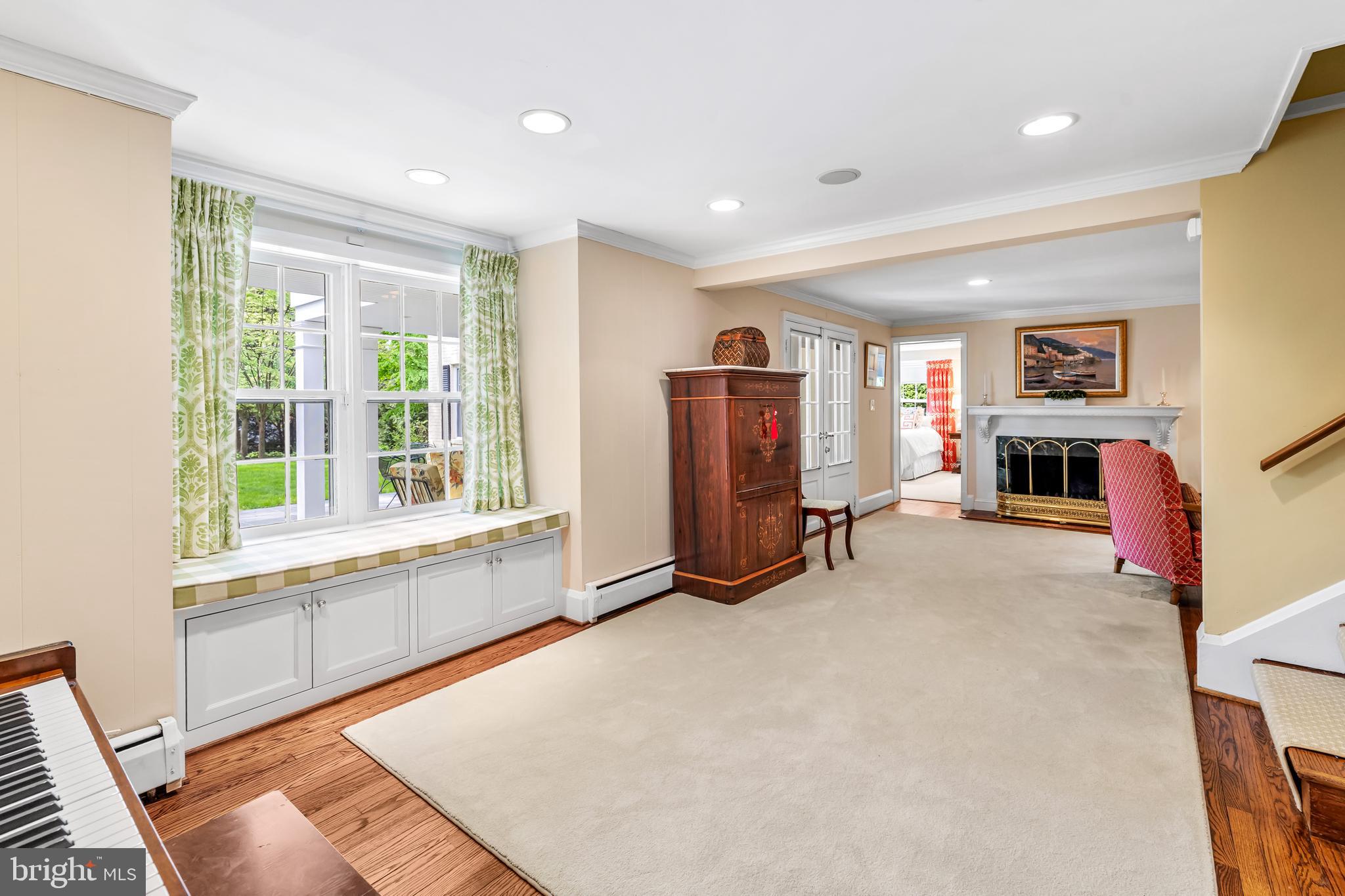 FOUR WINDS/RUXTON - Residential